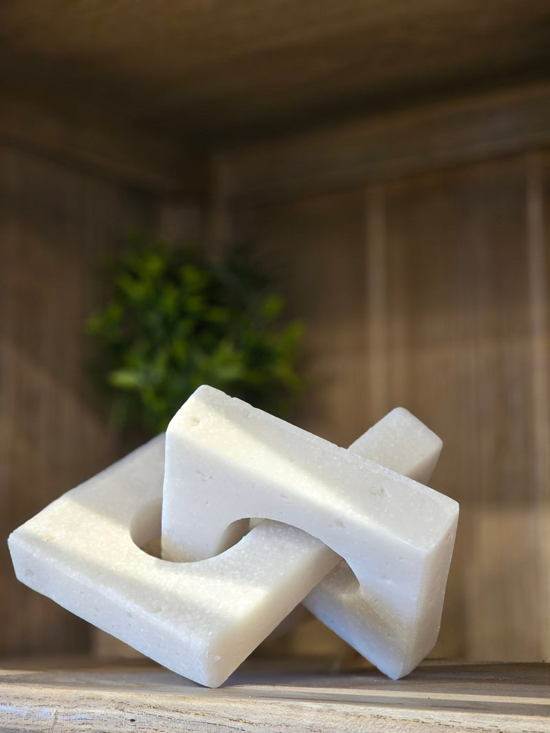 Haven & Space Berry ACCESSORIES 18CM Caviar Resin Sculpture