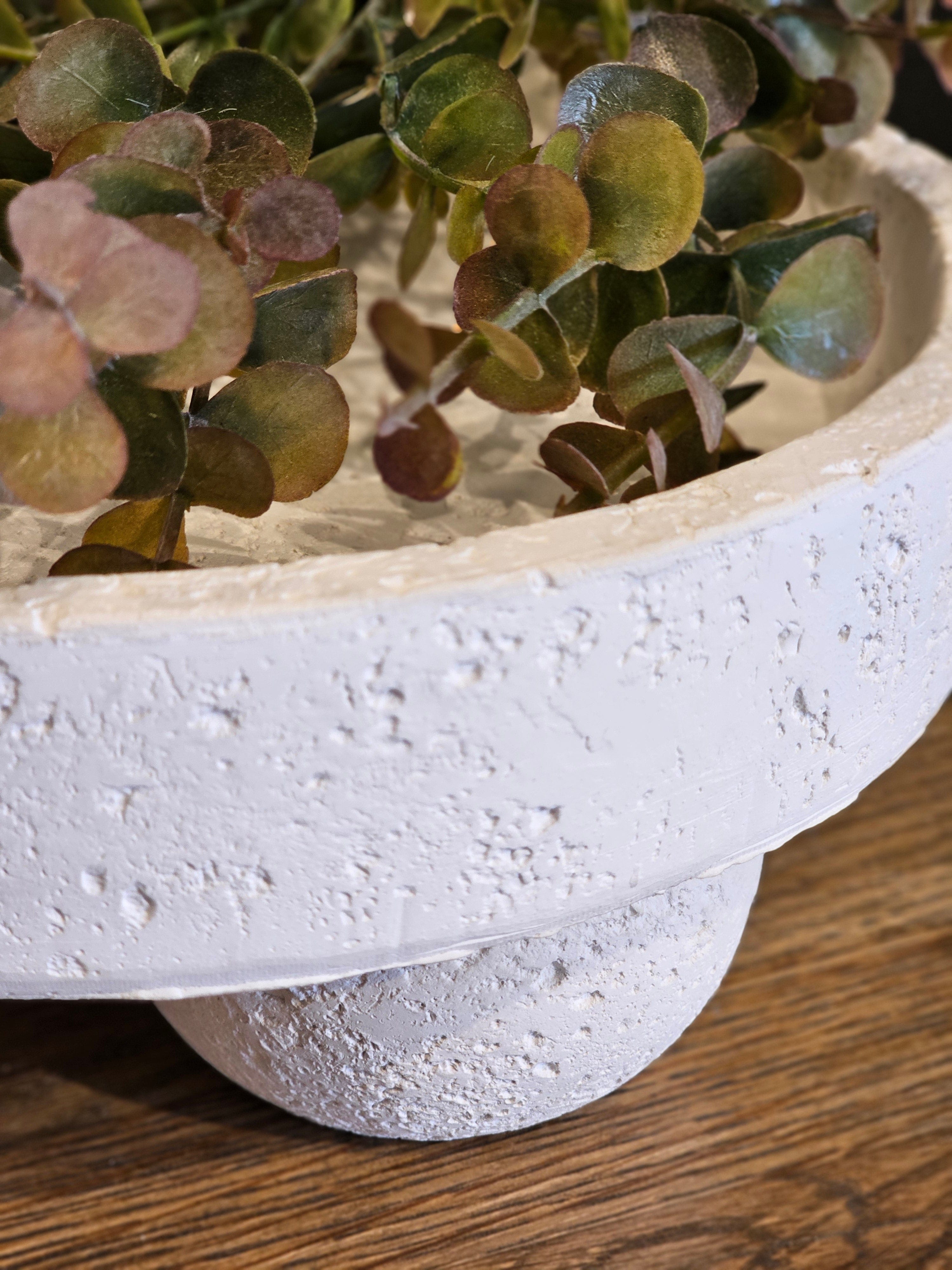 Haven & Space Berry ACCESSORIES 25x8cm Machi Cement Footed Bowl
