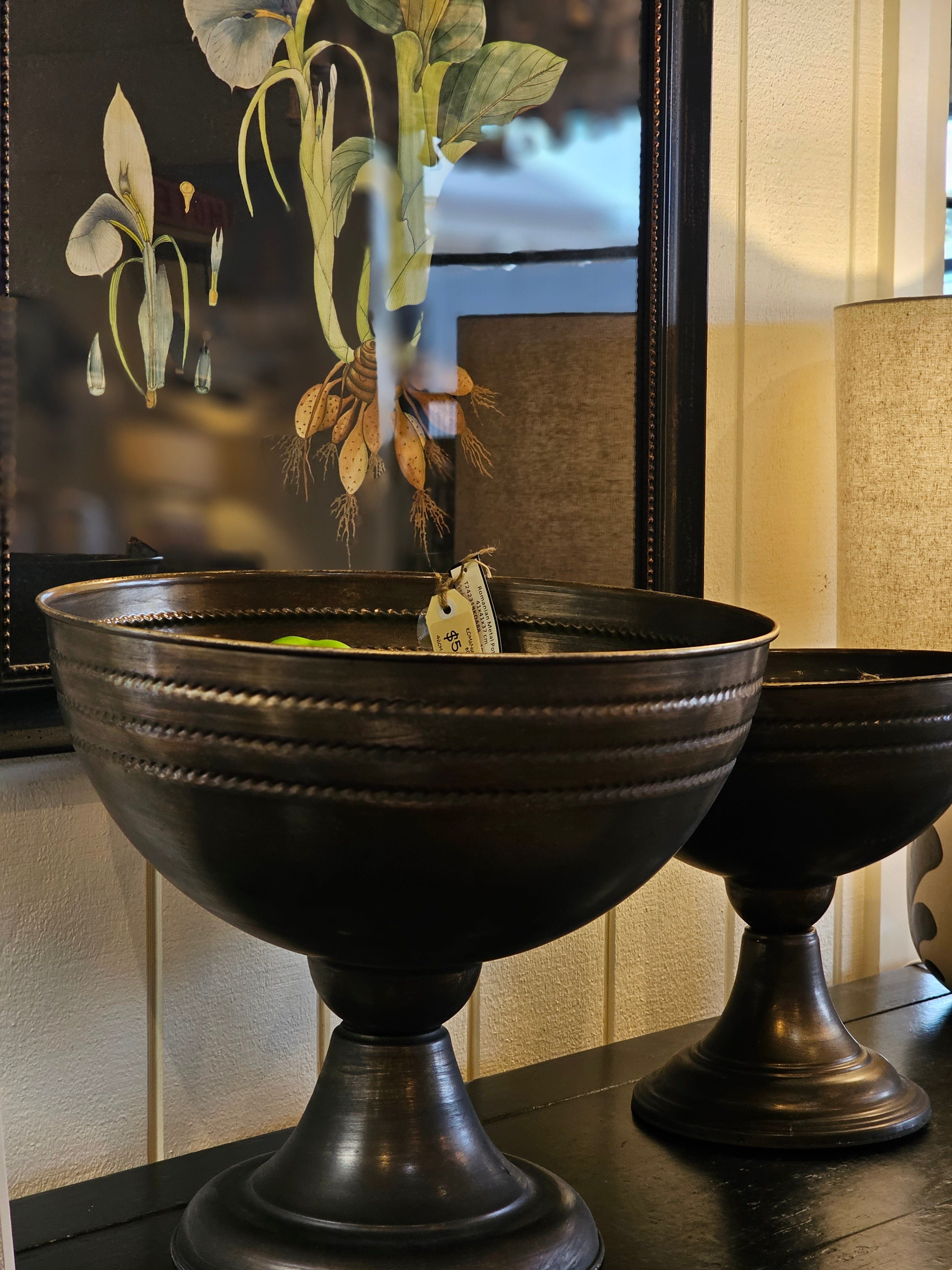 Haven & Space Berry ACCESSORIES 42CM Romanian Metal Bowl