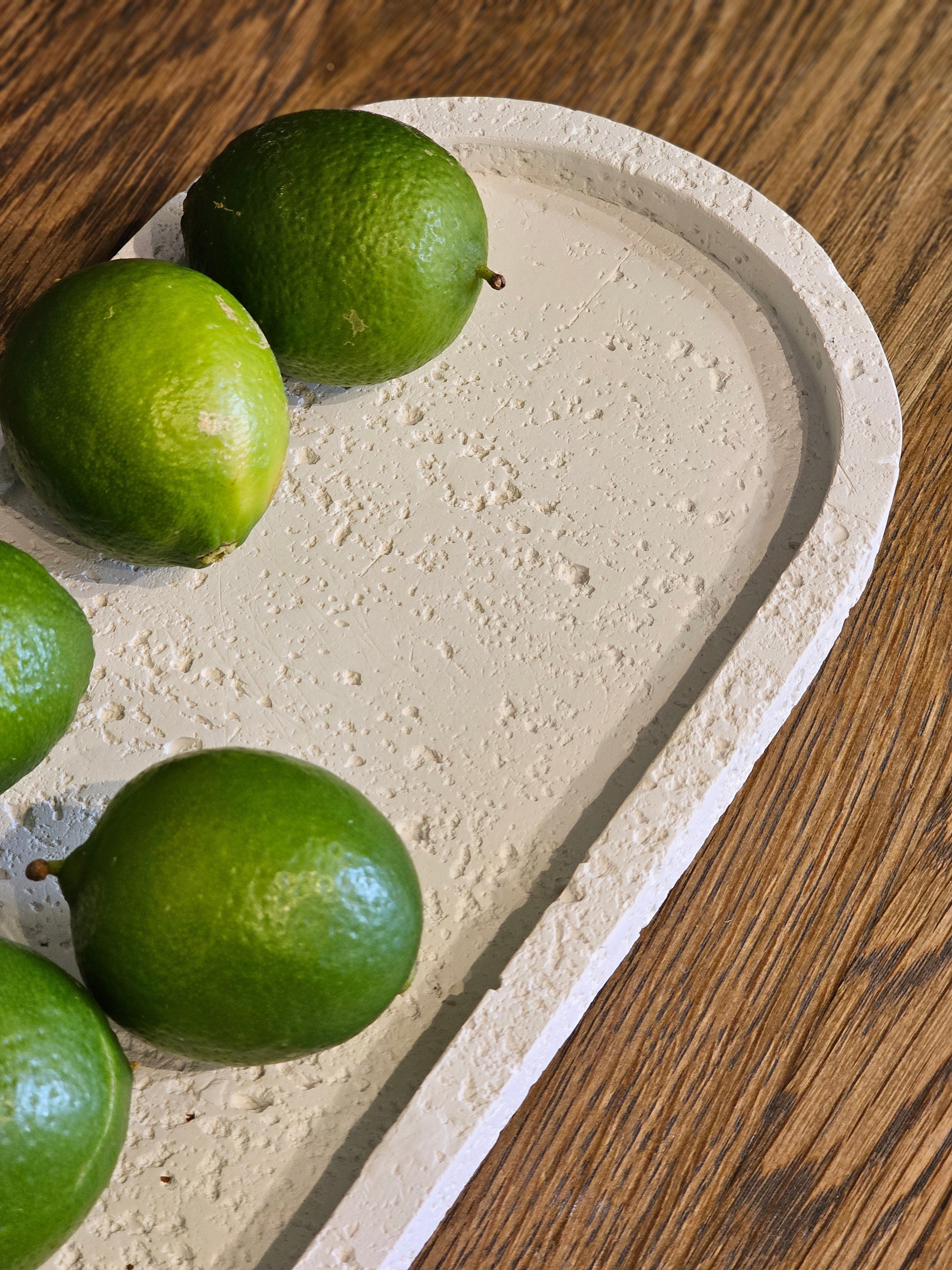 Haven & Space Berry ACCESSORIES 45x12cm Vamos Cement Oval Tray