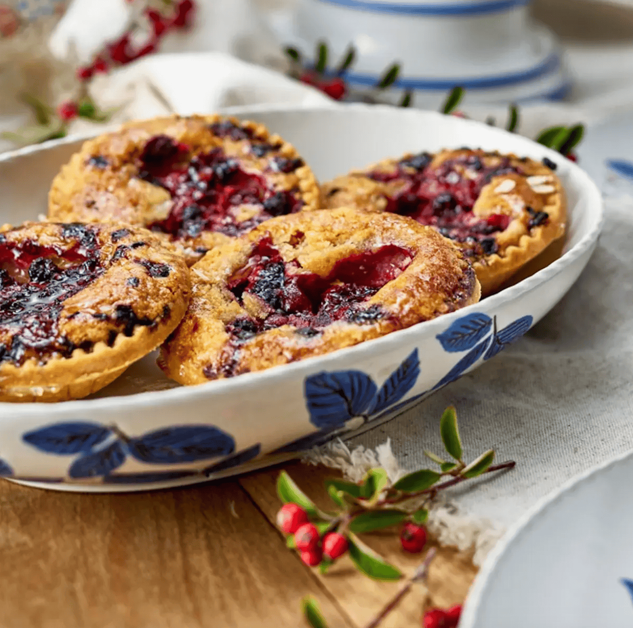 Haven & Space Berry ACCESSORIES Joie Oval Bowl