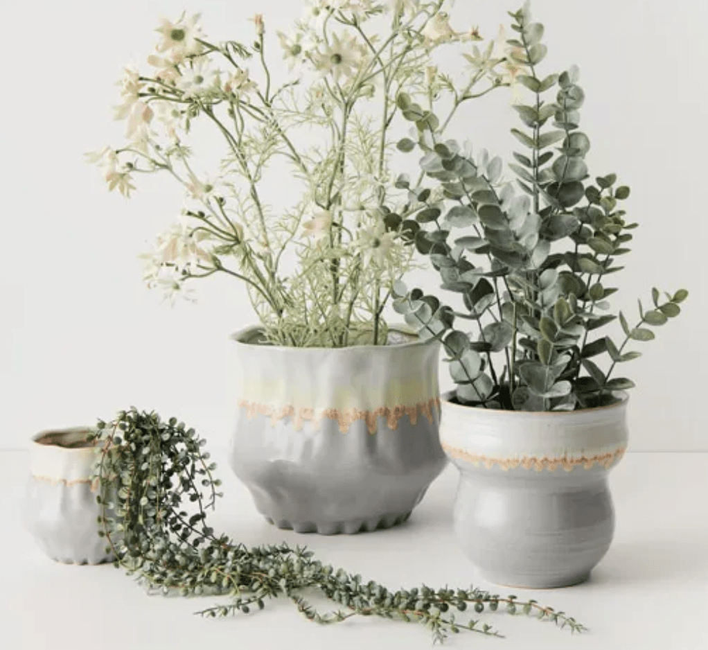 Haven & Space Berry ARTIFICAL FLOWERS 53CM / Green Potted Eucalyptus