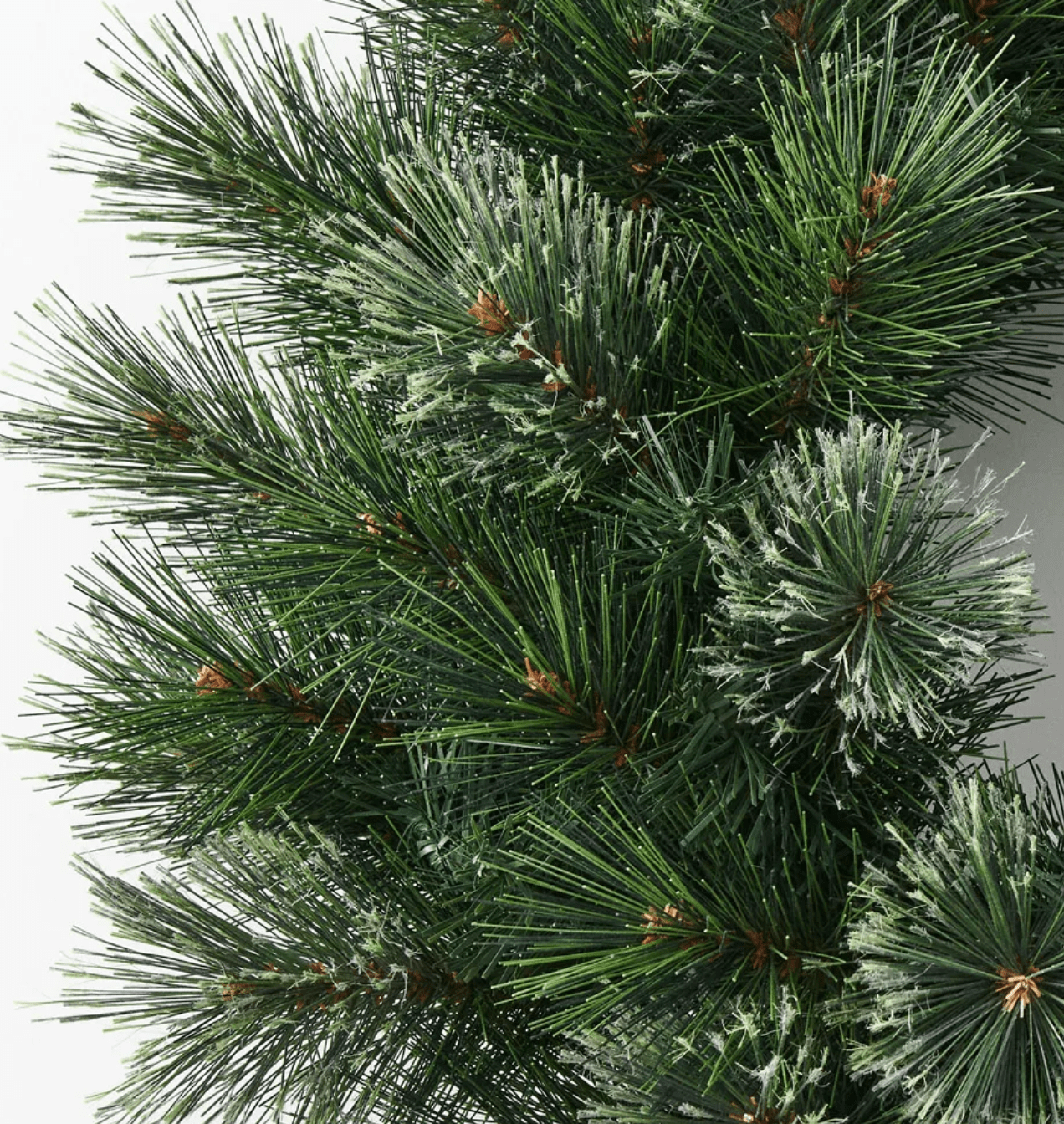 Haven & Space Berry ARTIFICAL FLOWERS Alaskan Pine Wreath