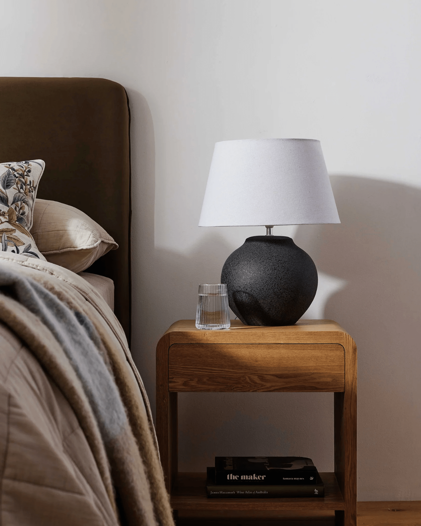 Haven & Space Berry BEDSIDE TABLE 50x38x55CM Nolan Oak Bedside Table