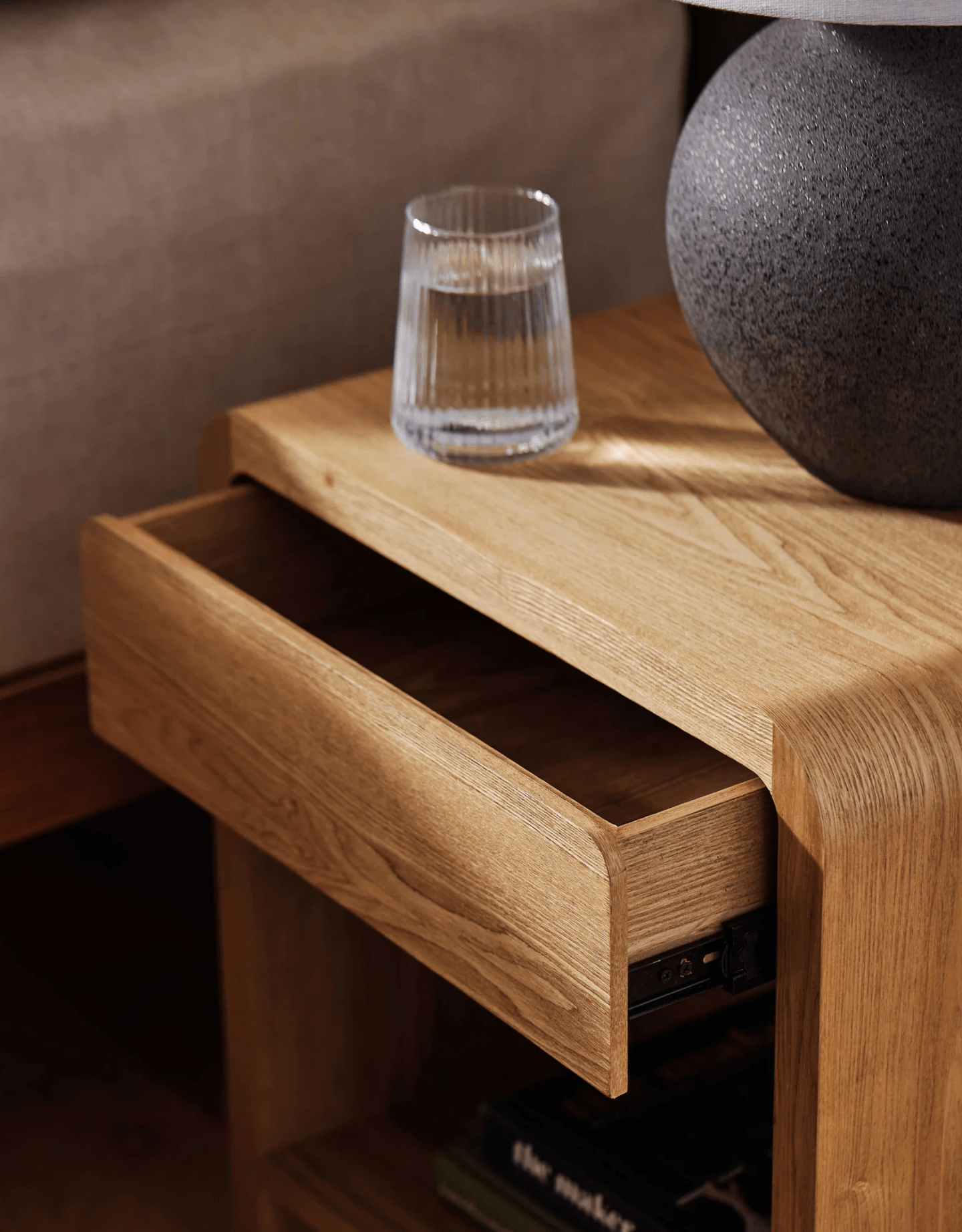 Haven & Space Berry BEDSIDE TABLE 50x38x55CM Nolan Oak Bedside Table