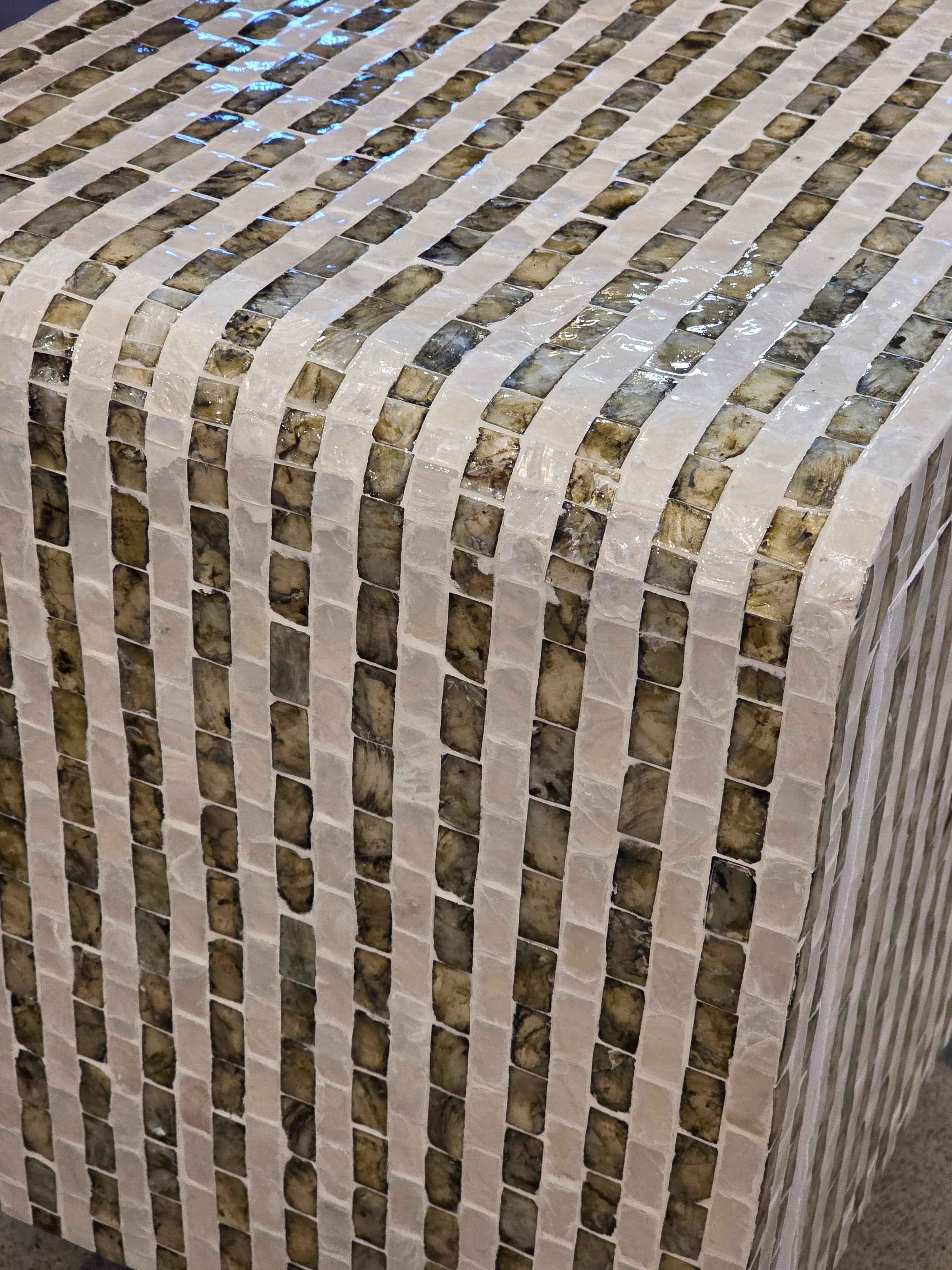 Haven & Space Berry BEDSIDE TABLE Salemo Inlay Bedside