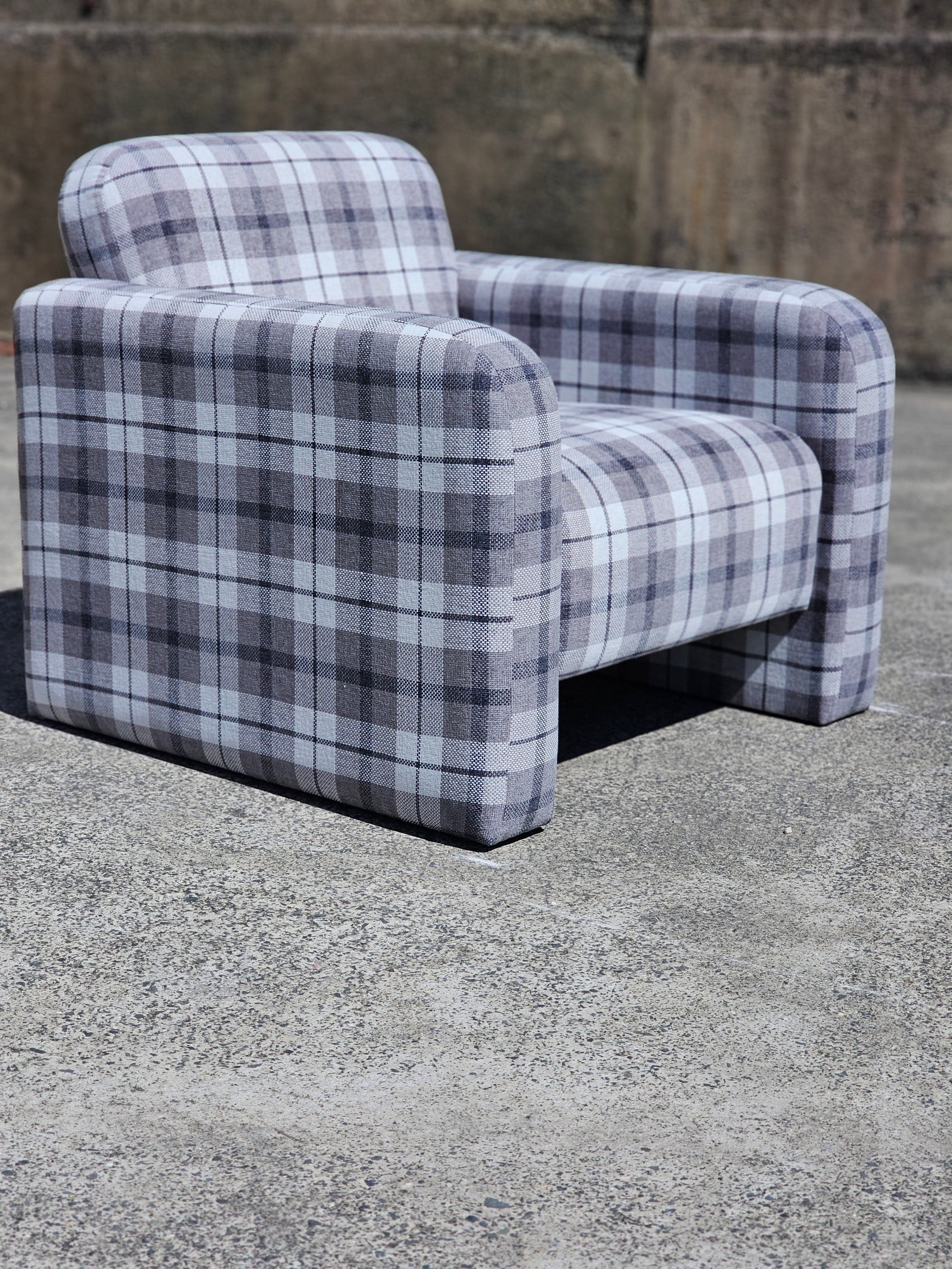 Haven & Space Berry CHAIRS 97Wx94Dx82H / Grey Gingham Angelo Armchair