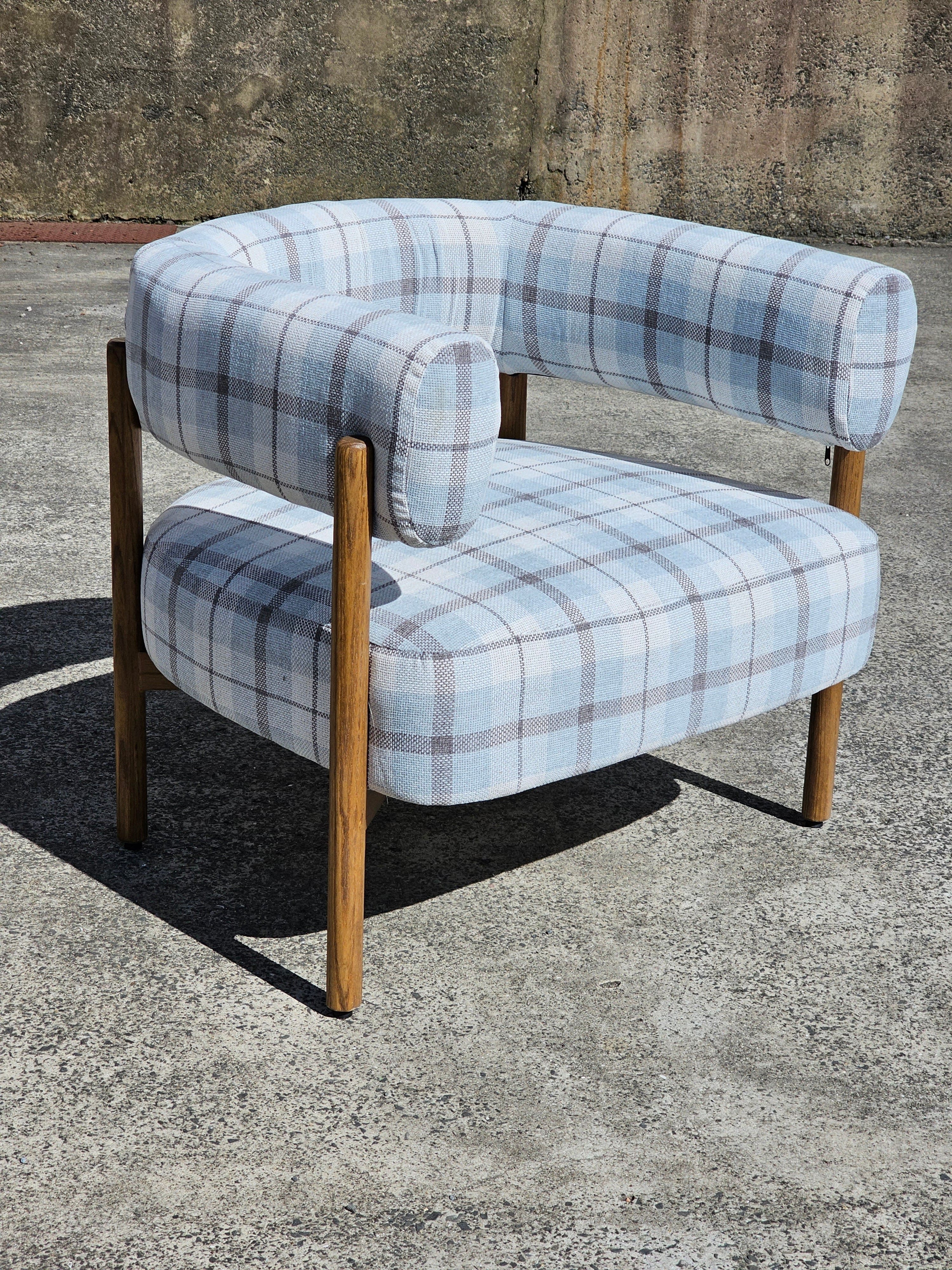 Haven & Space Berry CHAIRS 97Wx94Dx82H Kingscliff Armchair