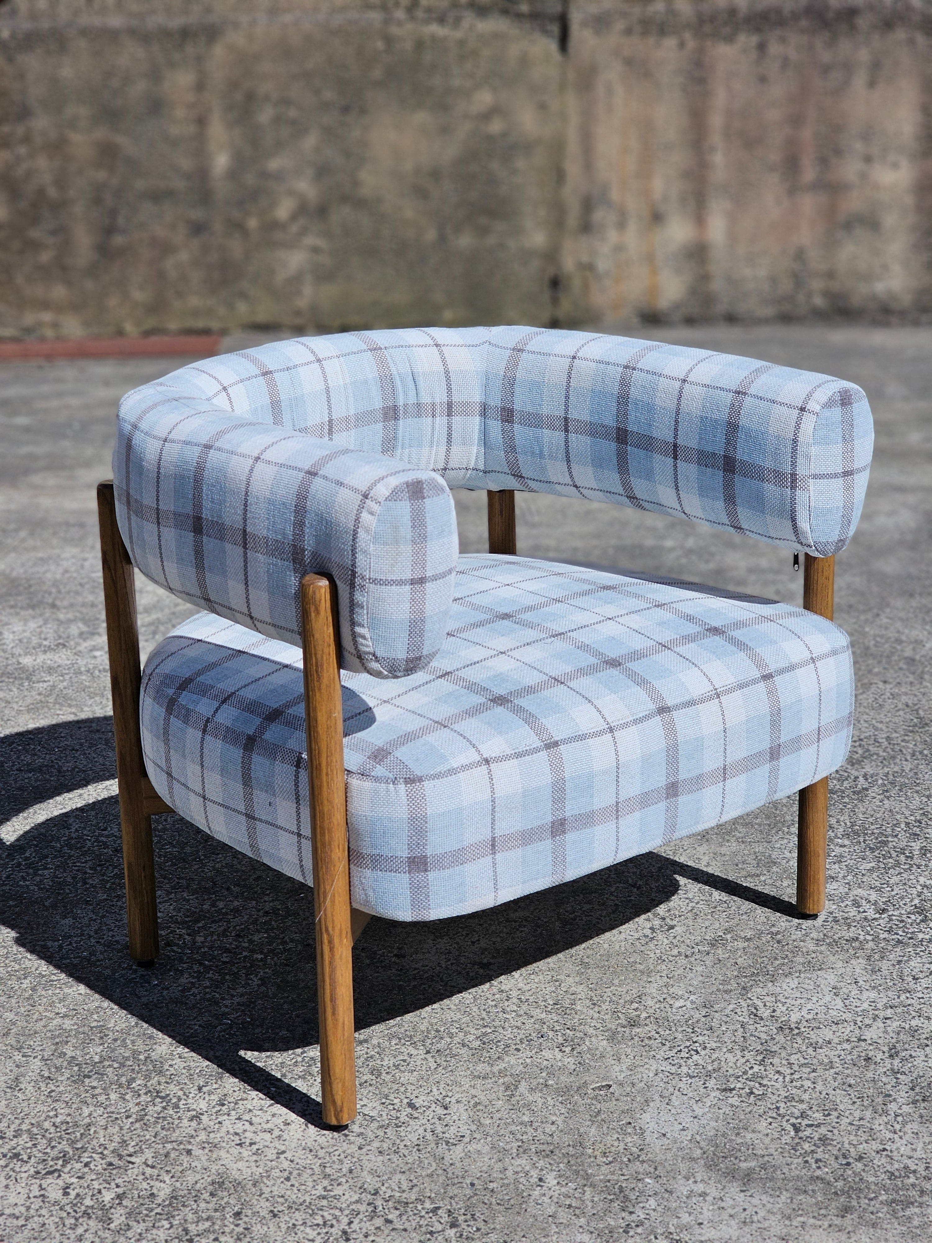 Haven & Space Berry CHAIRS 97Wx94Dx82H Kingscliff Armchair