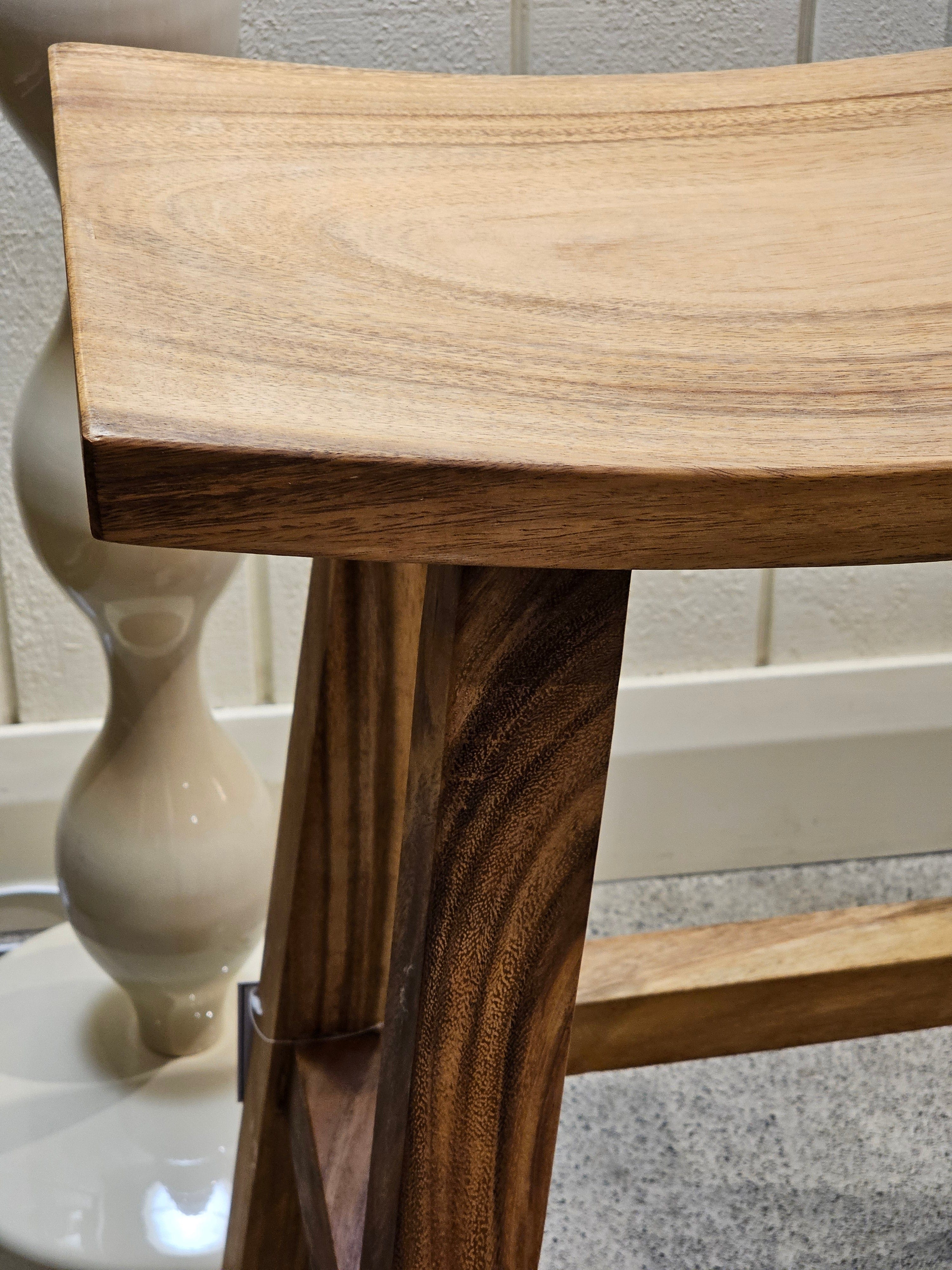 Haven & Space Berry CHAIRS Saddle Bar Stool