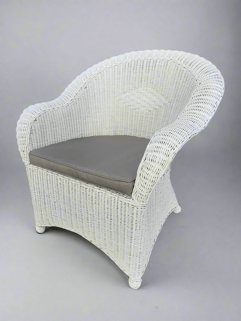 Haven & Space Berry CHAIRS White Quinn Wicker Patio Chair