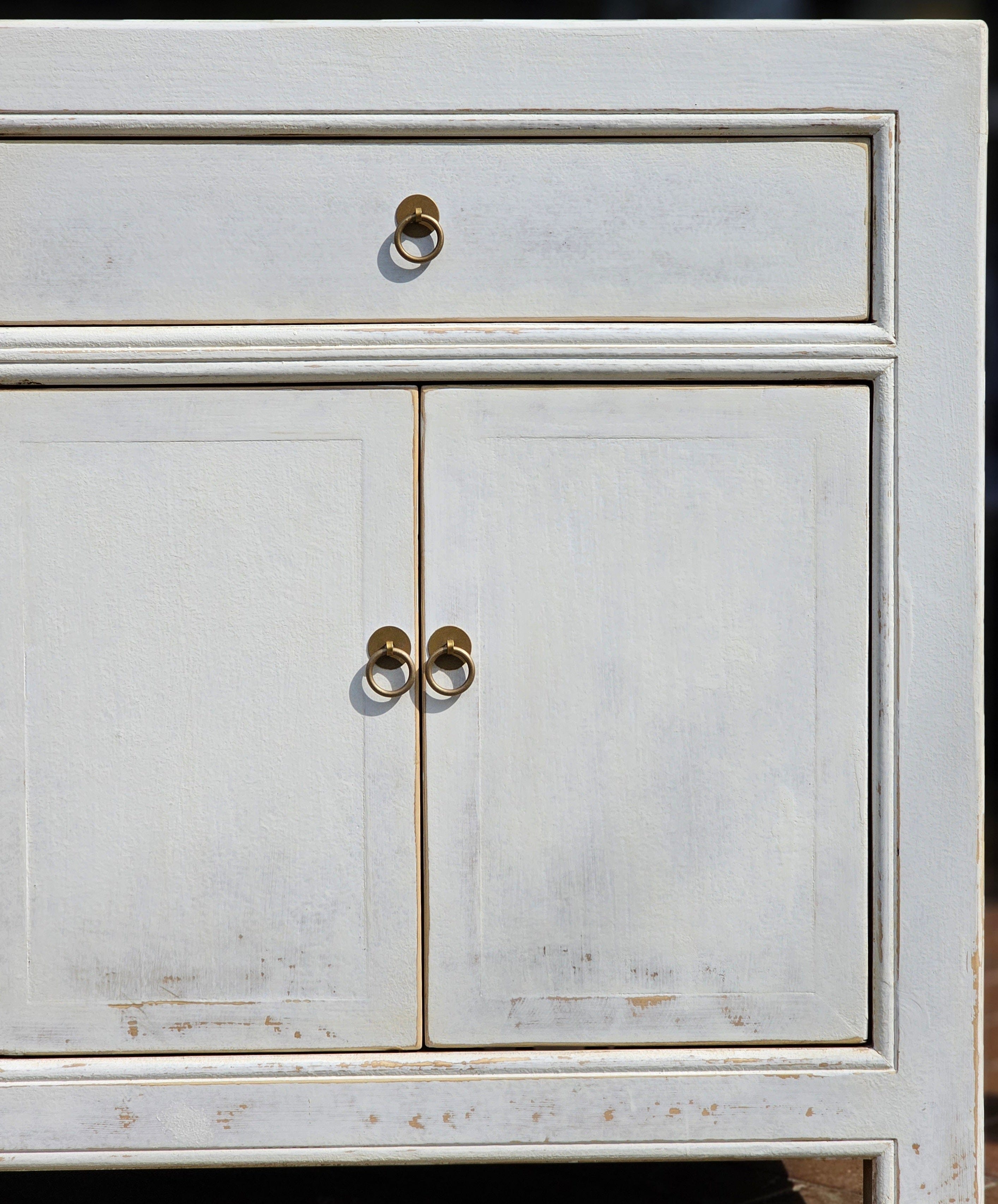 Haven & Space Berry CHINESE AN 3 Draw 6 Door / White Windsor Sideboard