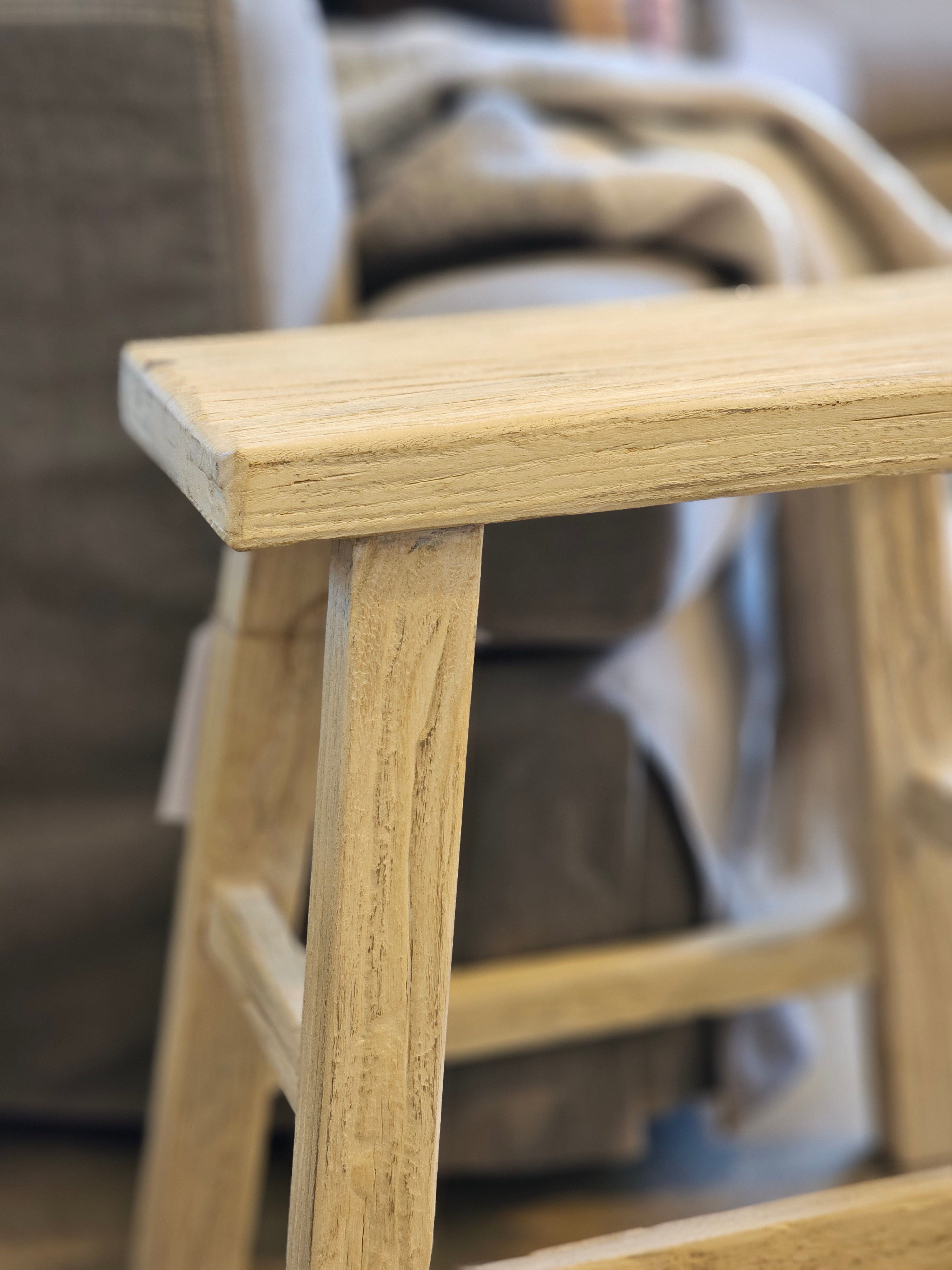 Haven & Space Berry CHINESE AN 50cm / Elm Bondi Stool