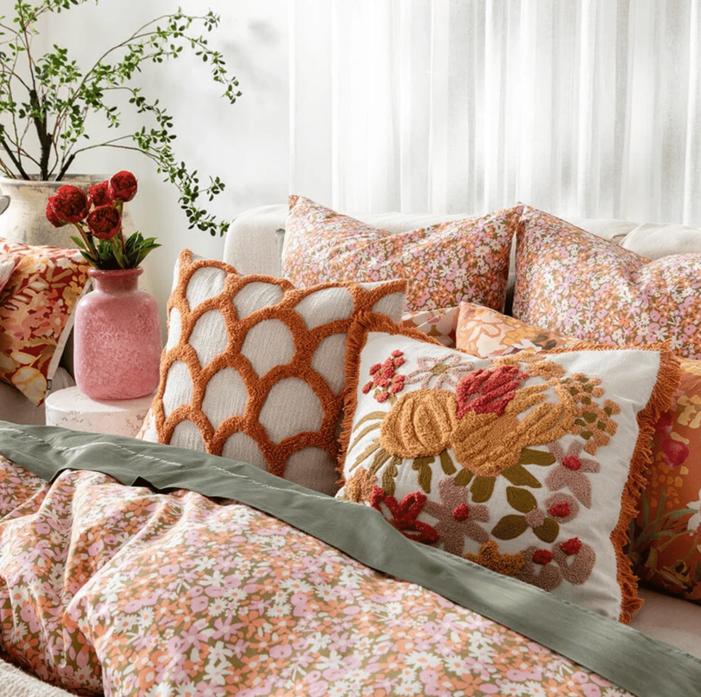 Haven & Space Berry CUSHIONS Multi Delia Cushion