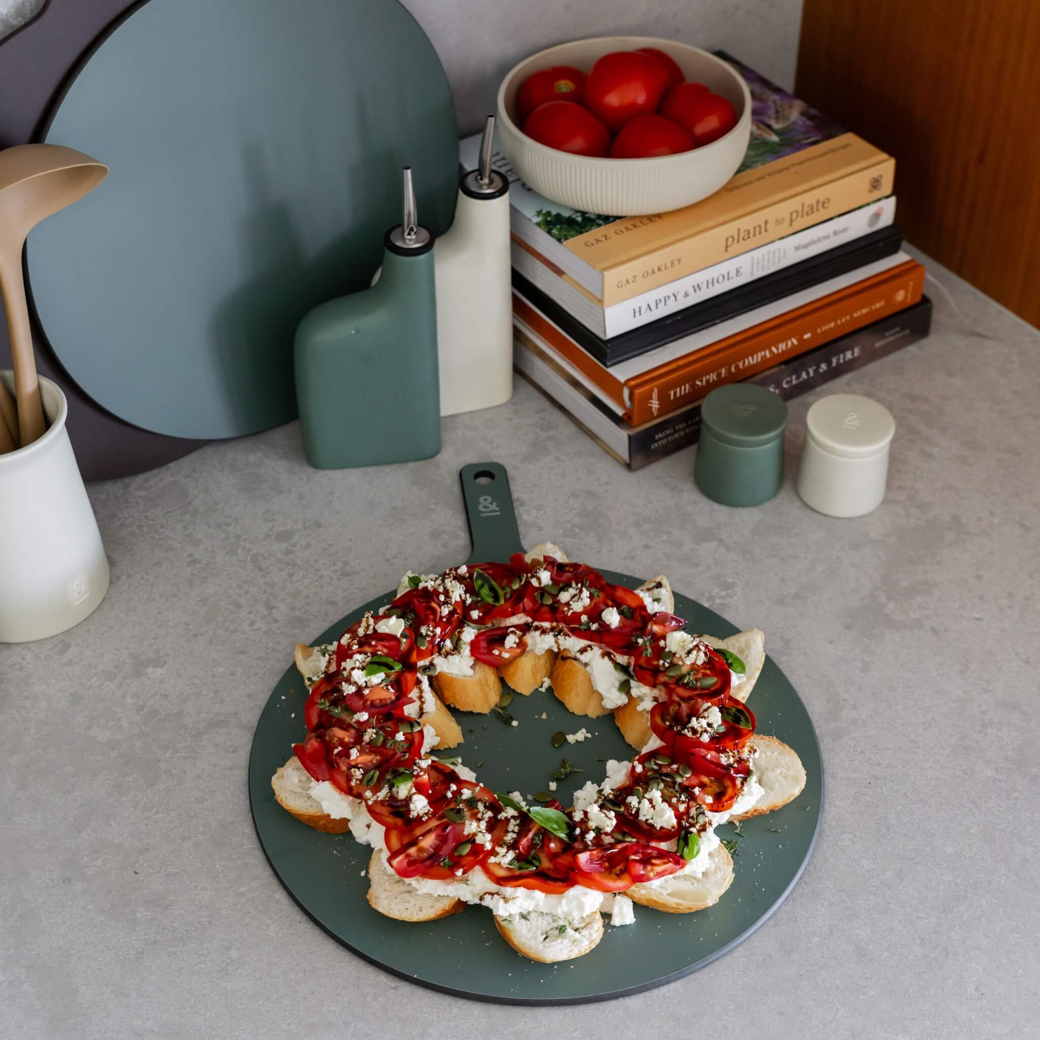 Haven & Space Berry KITCHEN Eucalyptus Round Wood Fibre Chopping Board