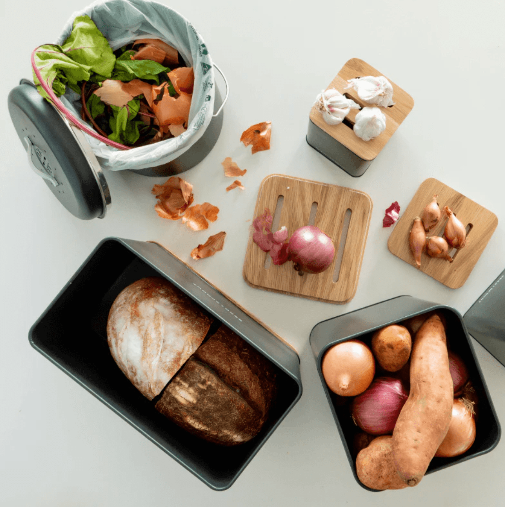 Haven & Space Berry KITCHEN Kitchen Compost Bin | Liquorice