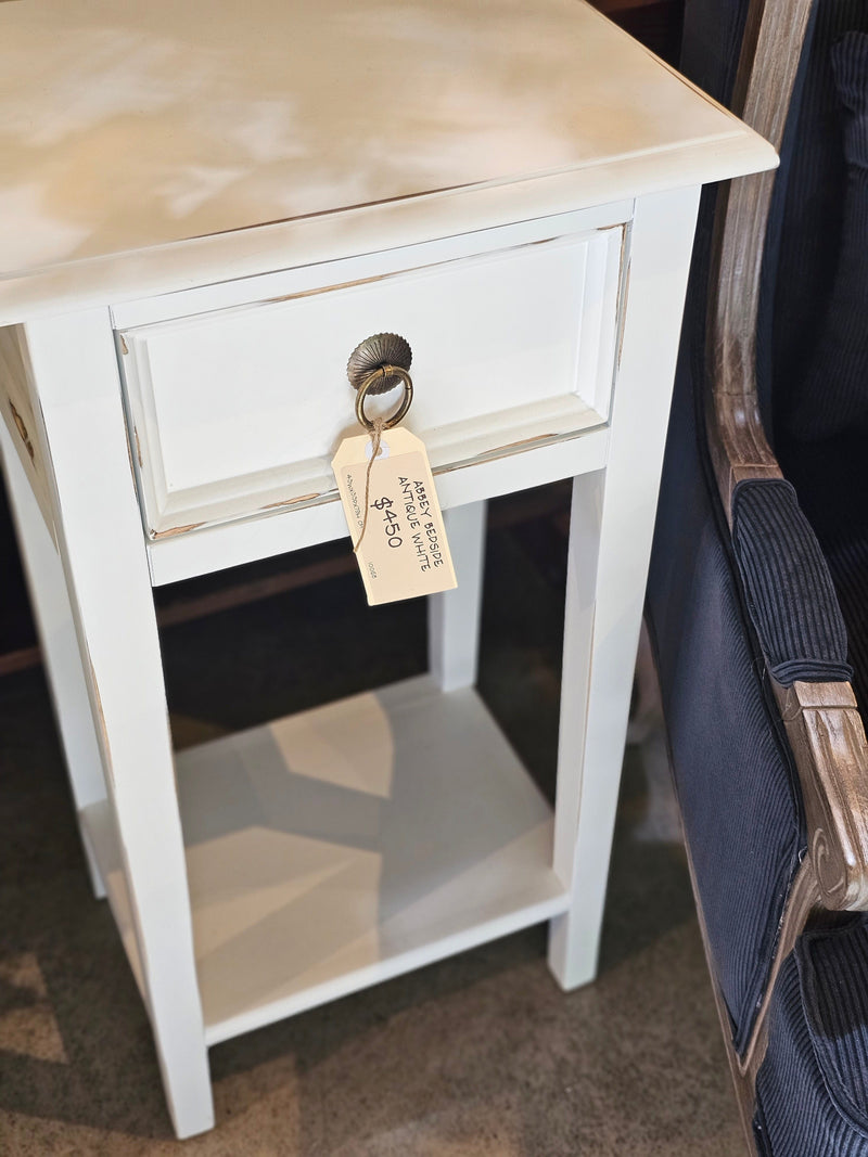 Haven & Space Berry SIDE TABLE Abbey Side Table