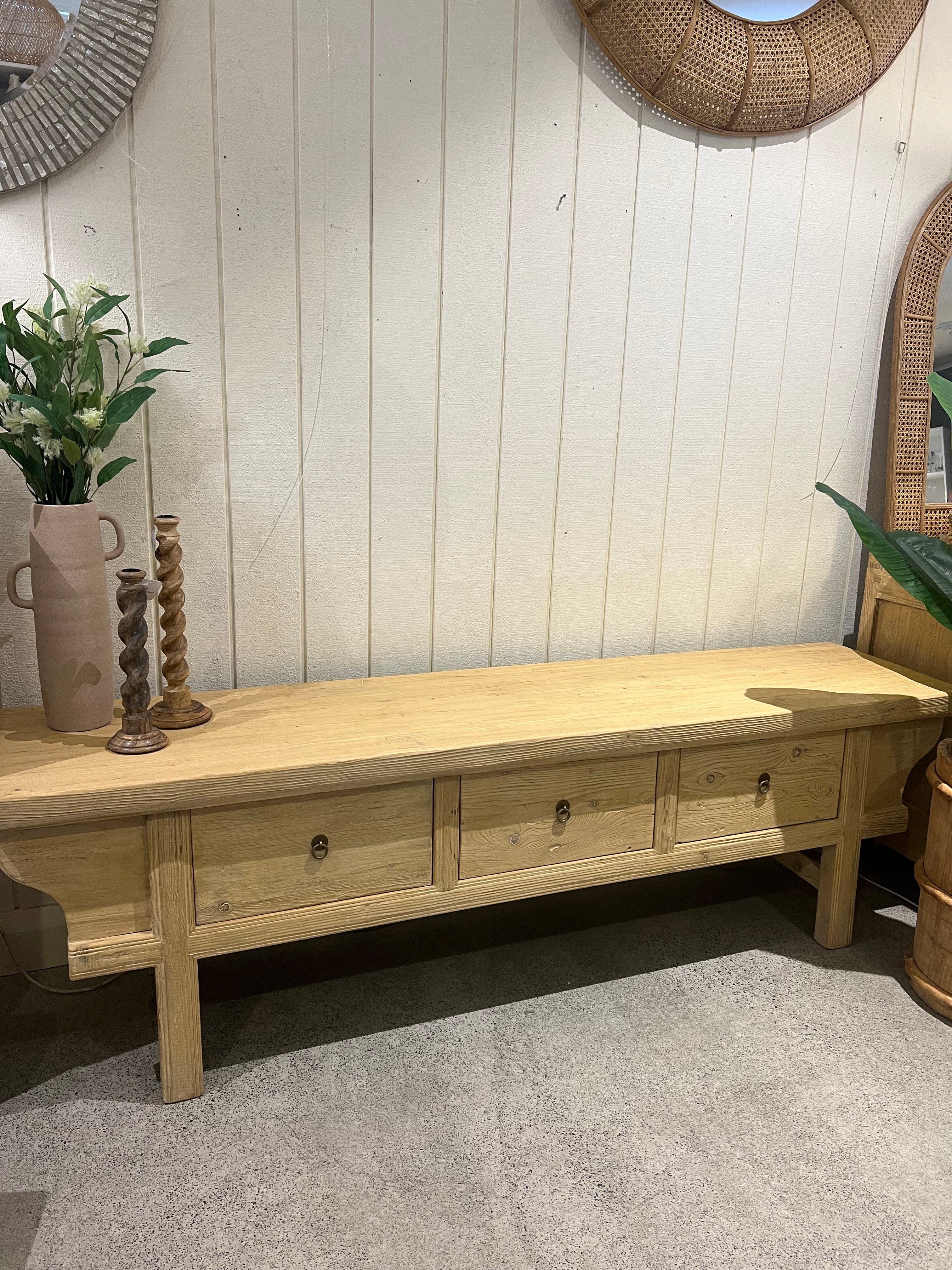 Haven & Space Berry Tresco Entertainment Unit