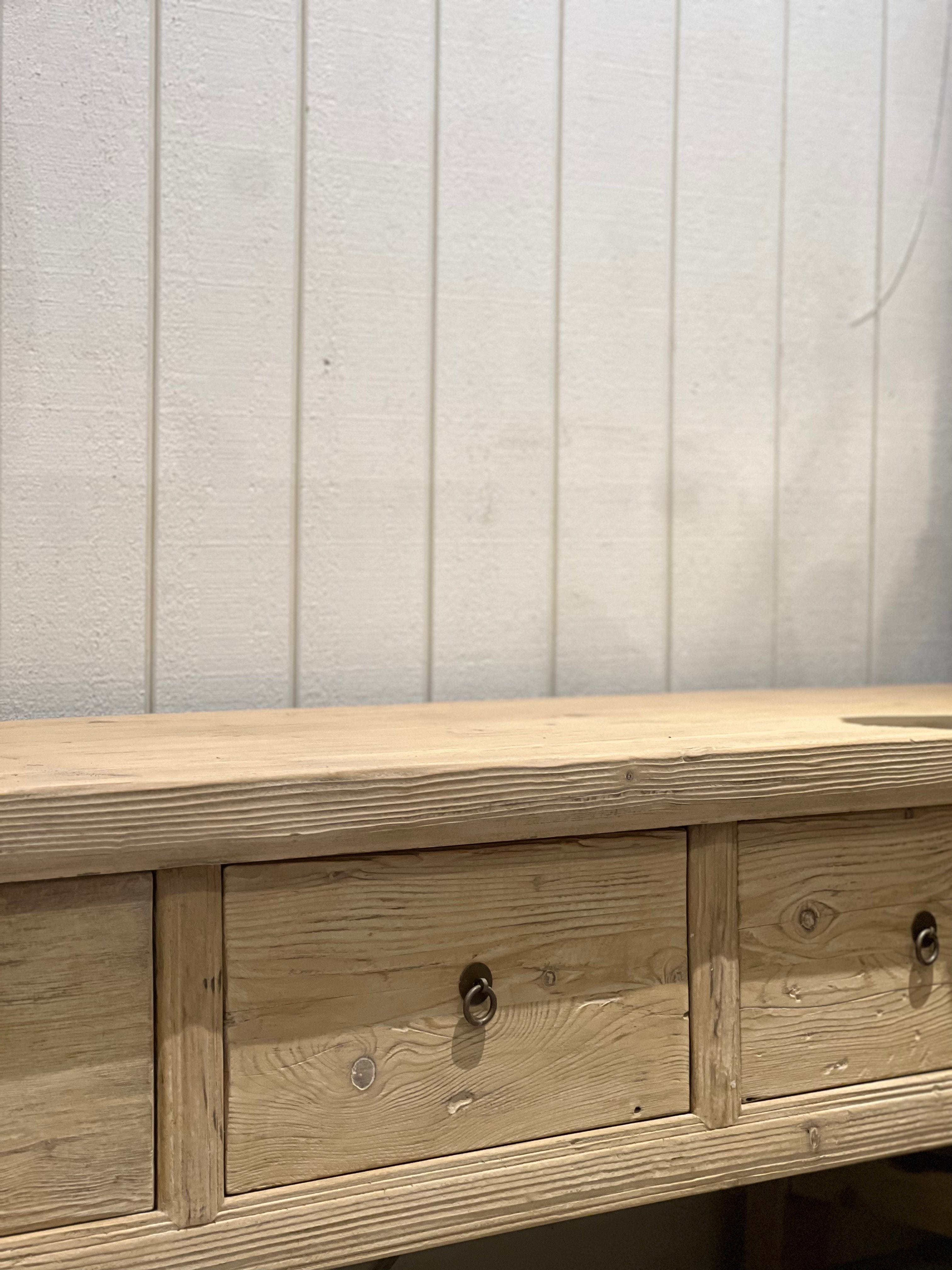 Haven & Space Berry Tresco Entertainment Unit