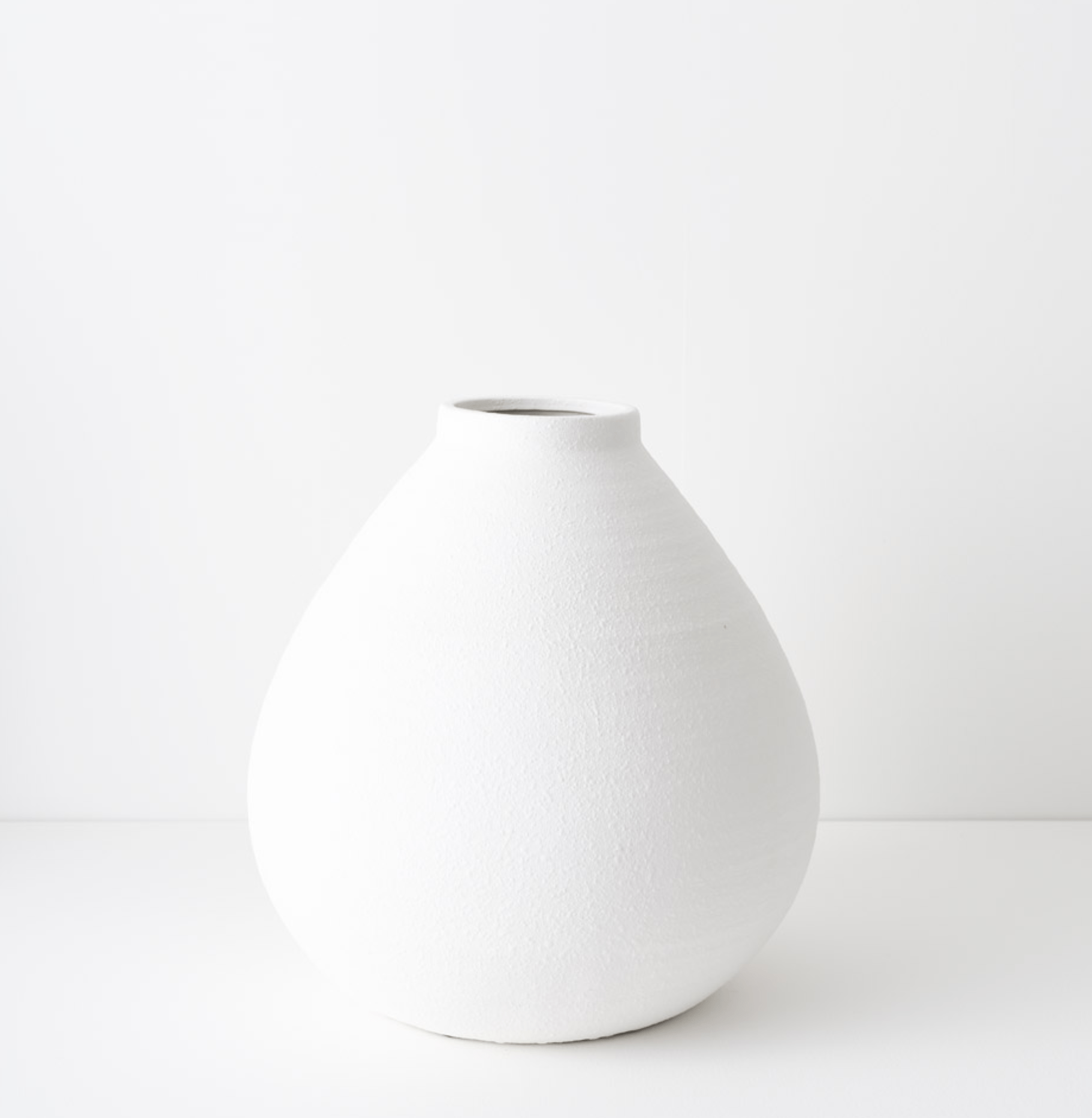 Haven & Space Berry VASES 36x37CM / White Mason Vase