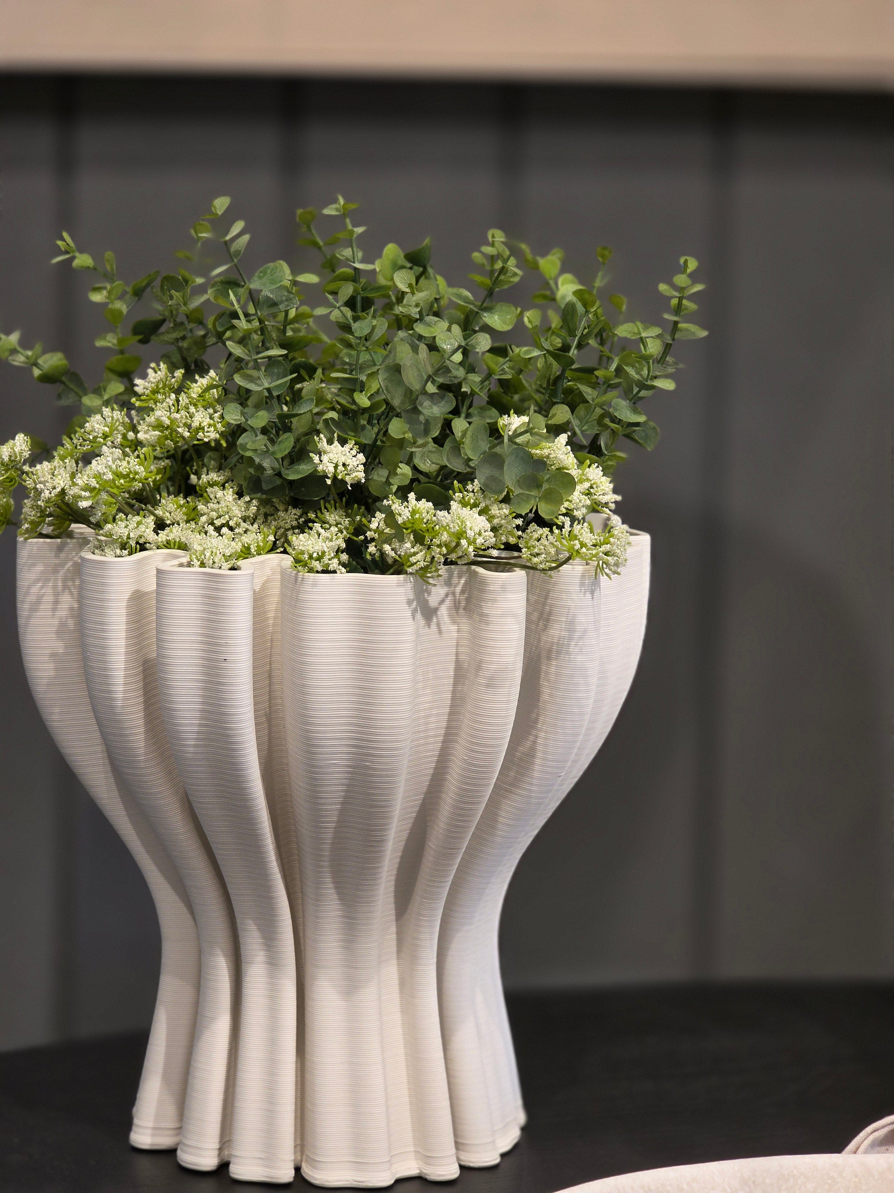 Haven & Space Berry VASES Lamah Vase