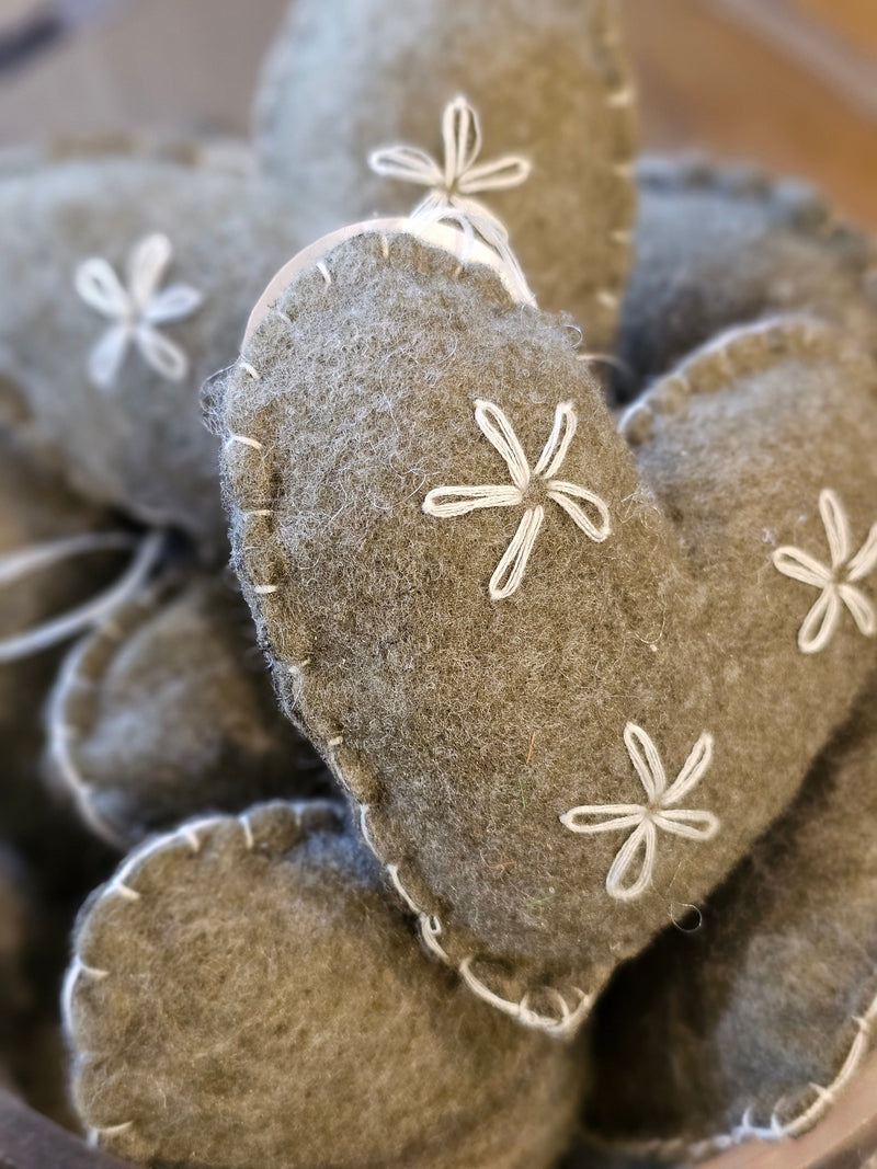 Haven & Space Berry XMAS Christmas Heart Decoration