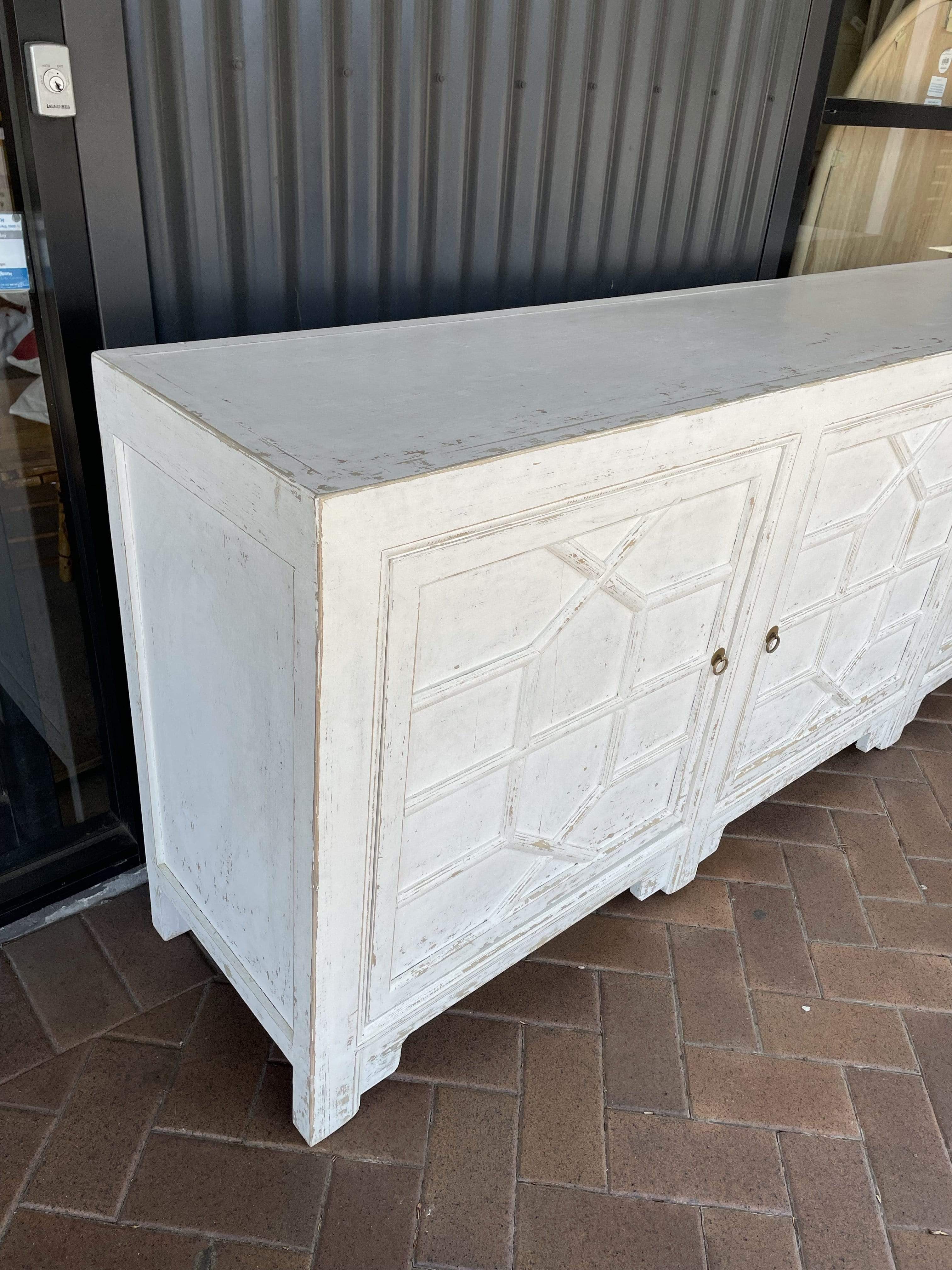 Haven & Space Berry Cambridge White Three Door Cabinet