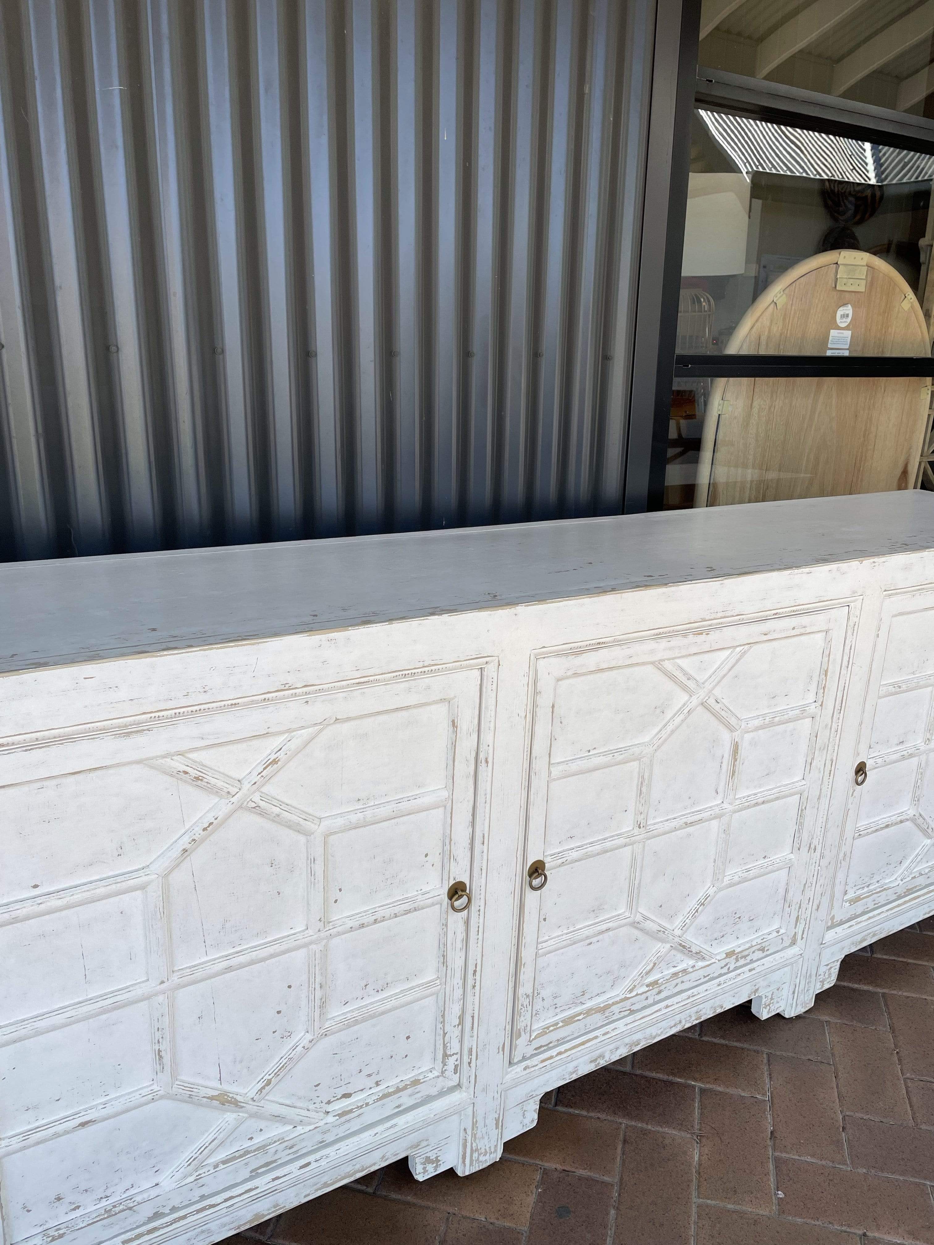 Haven & Space Berry Cambridge White Three Door Cabinet