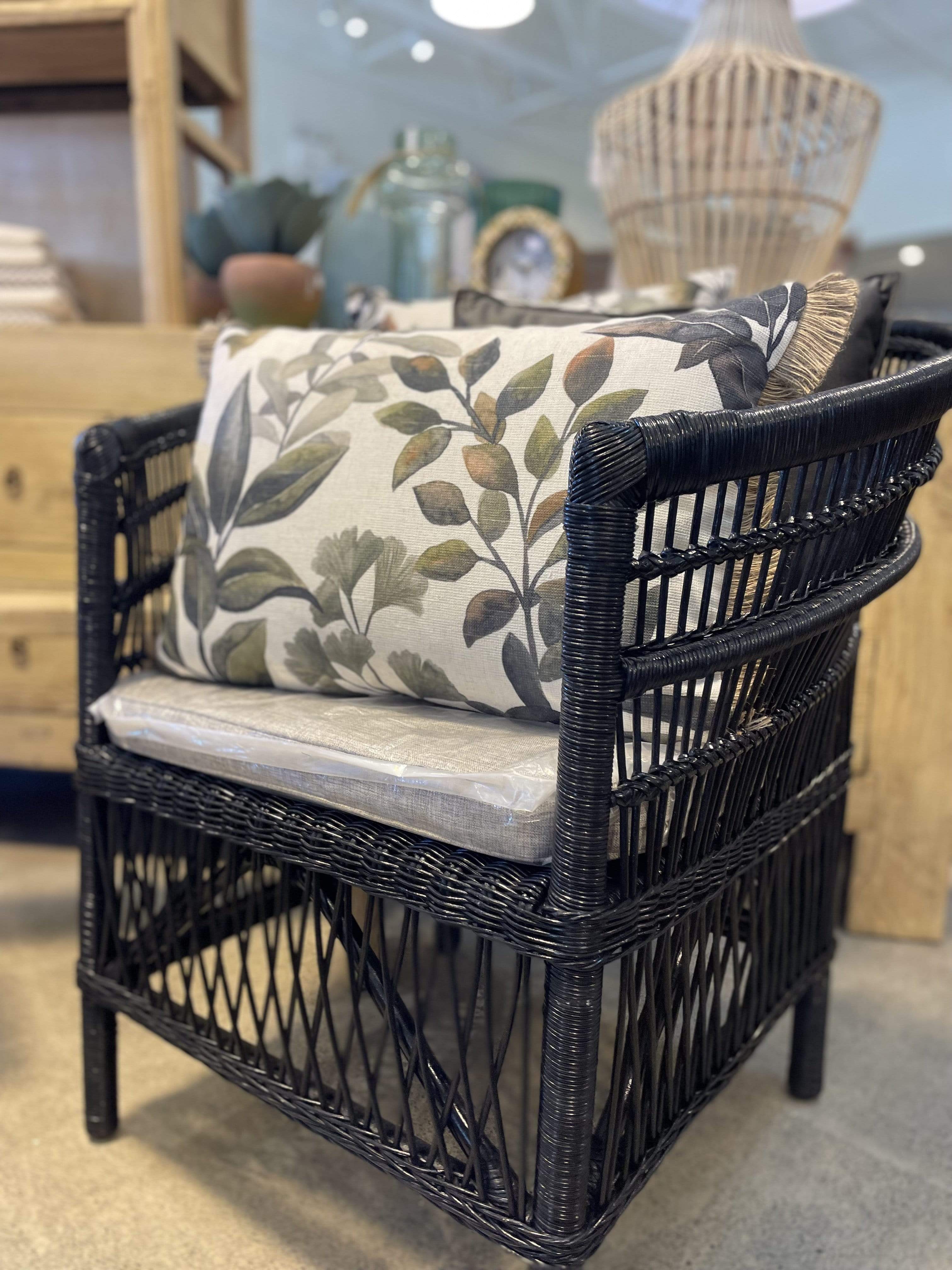 Haven & Space Berry Maui Chair - Beige cushion included