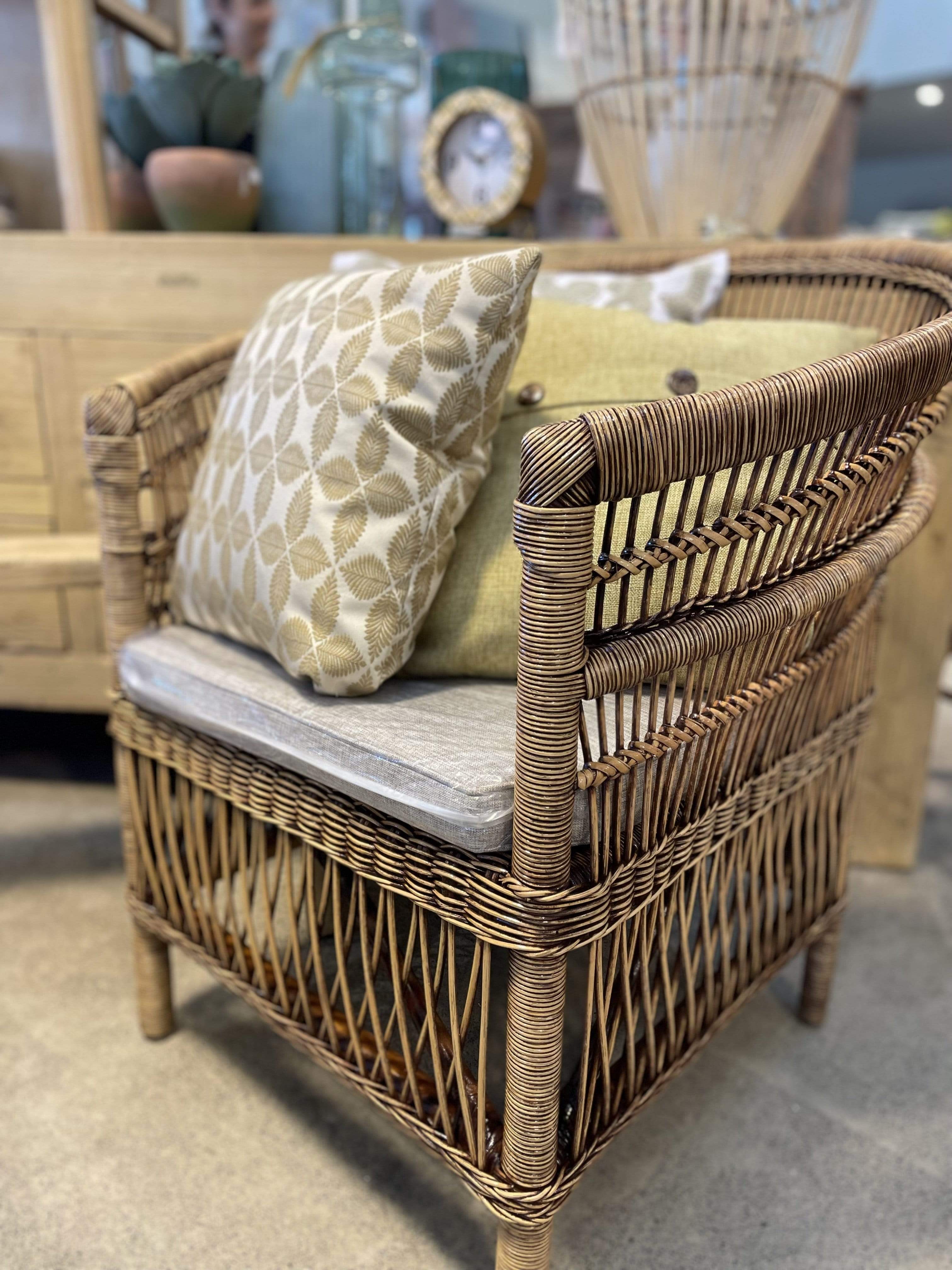 Haven & Space Berry Natural Maui Chair - Beige cushion included