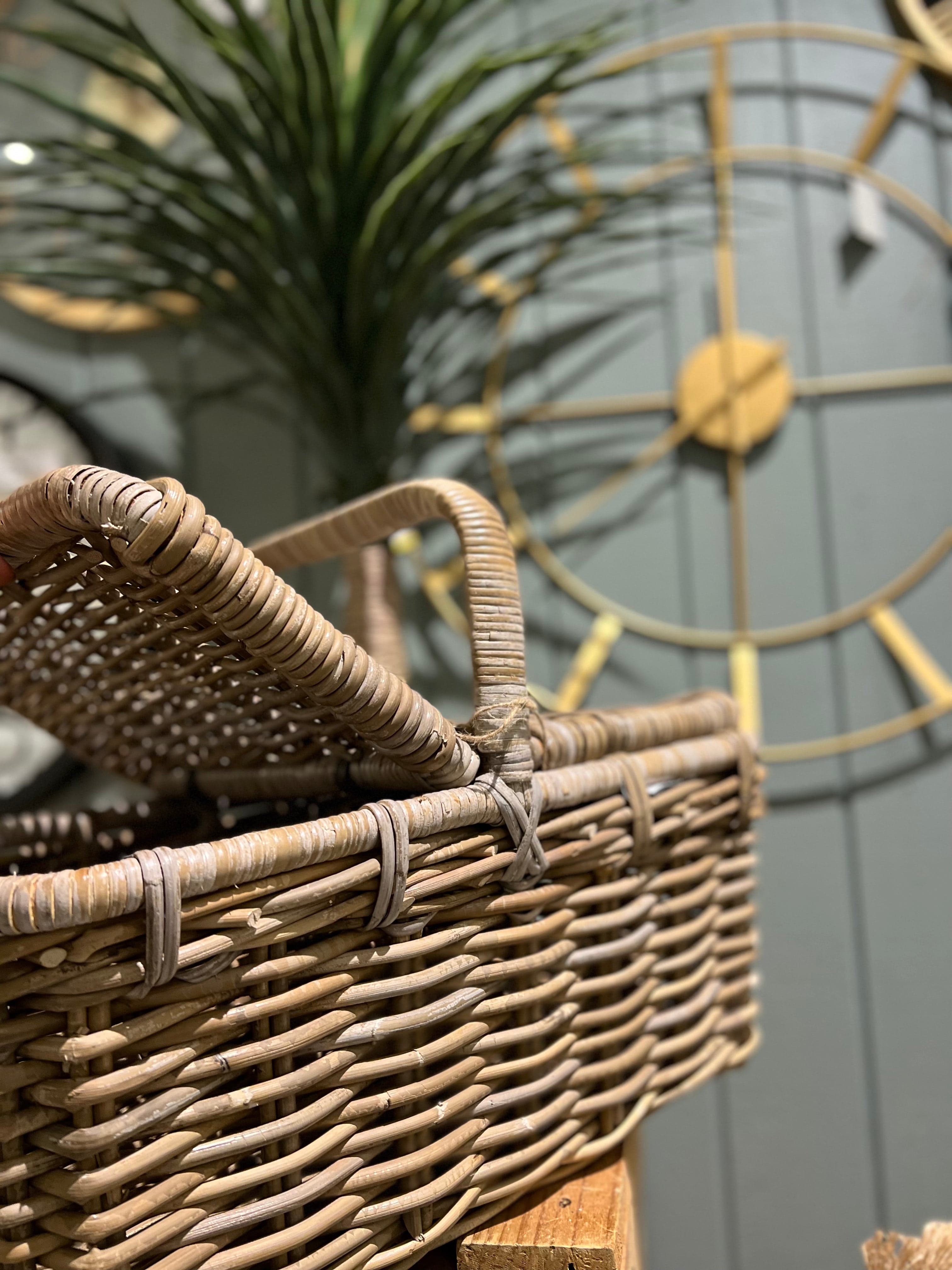 Haven & Space Berry Rattan Picnic Basket