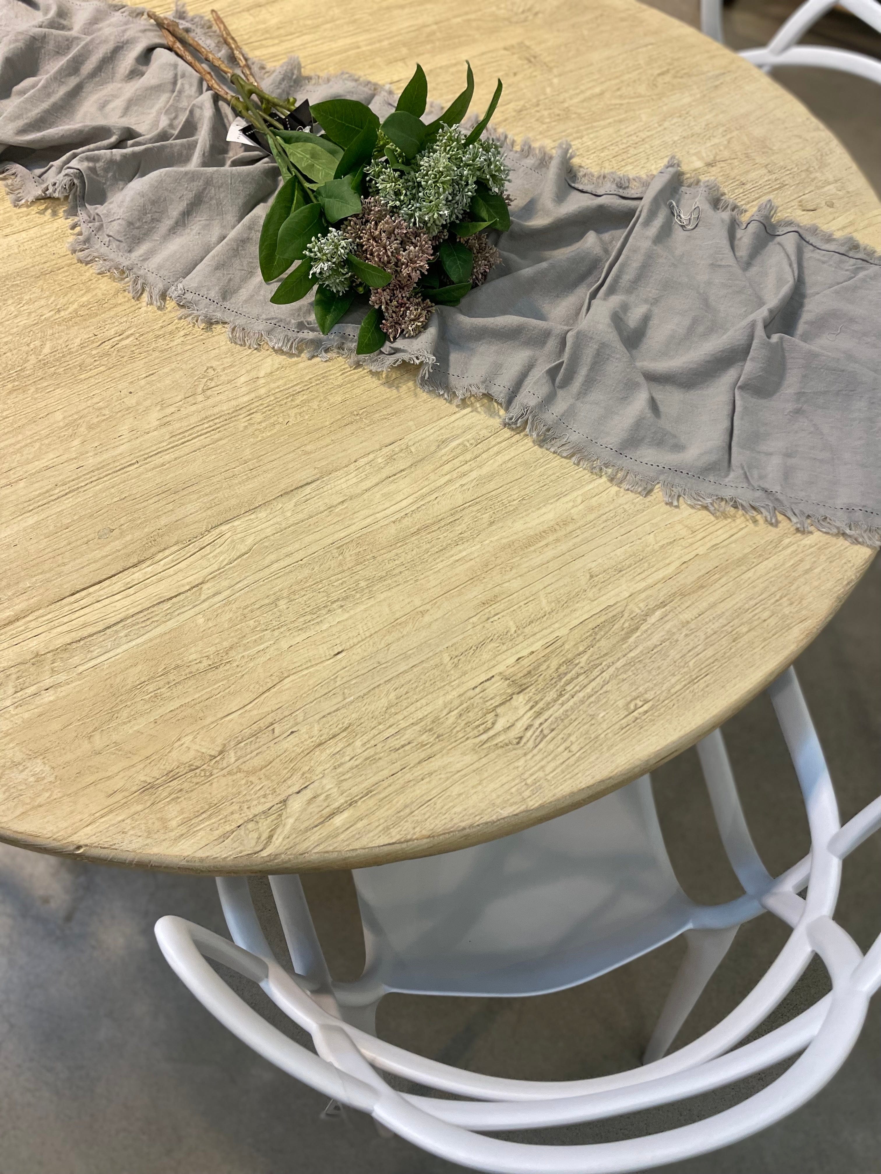 Haven & Space Berry Seaford Round Dining Table