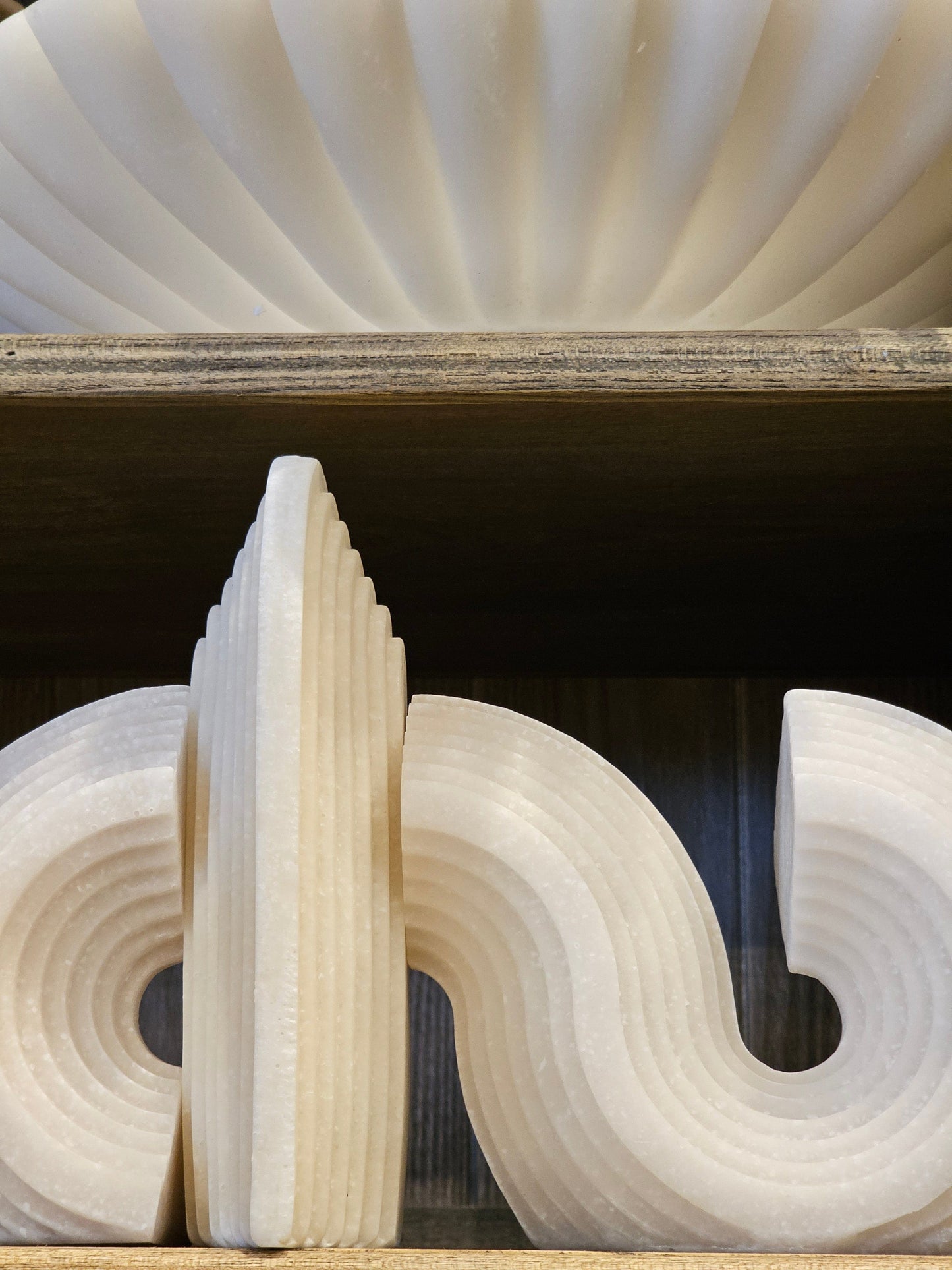 Haven & Space Berry ACCESSORIES 35cm Roberta Resin Bookends