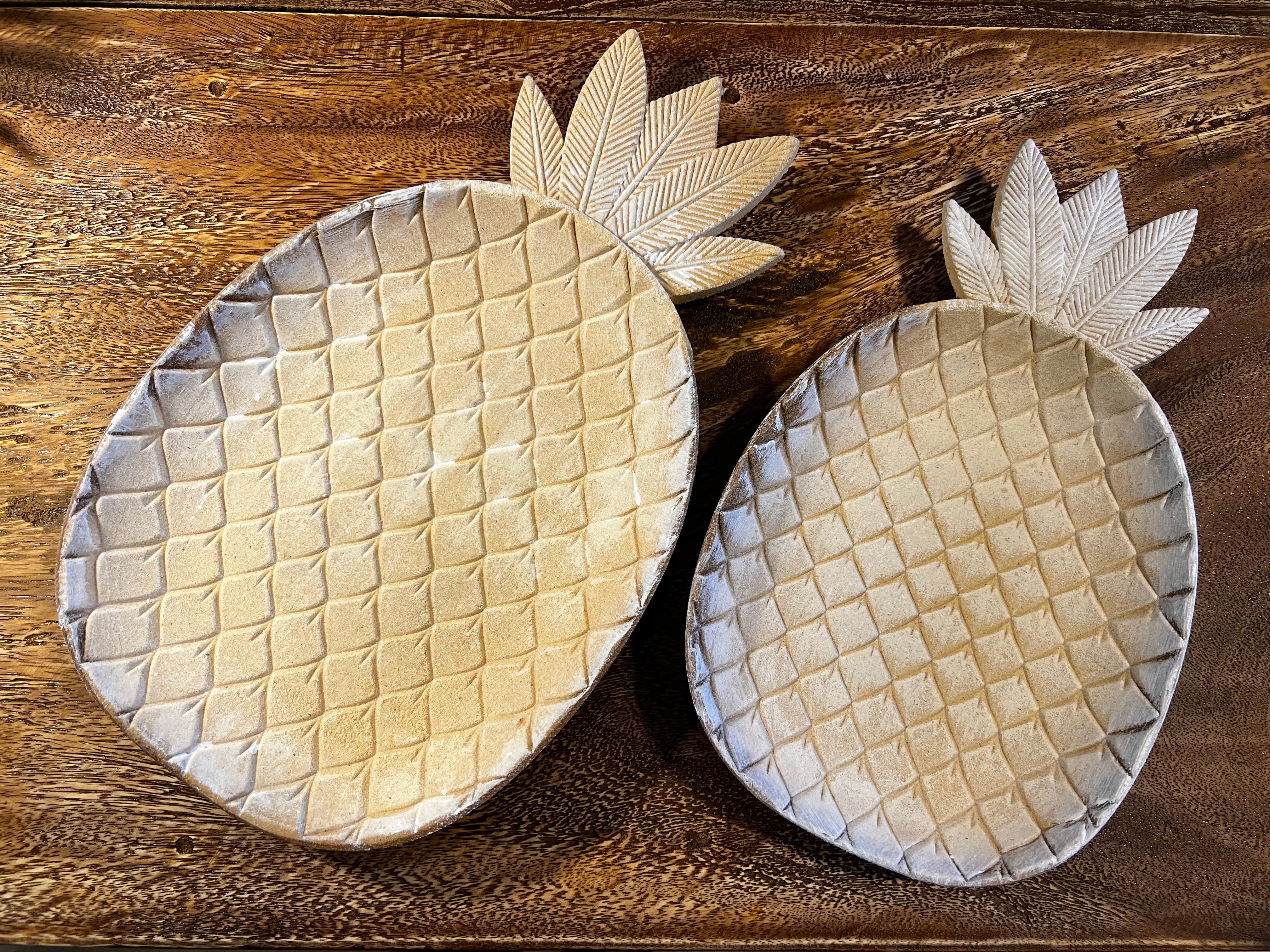Haven & Space Berry ACCESSORIES Wooden Pineapple Tray