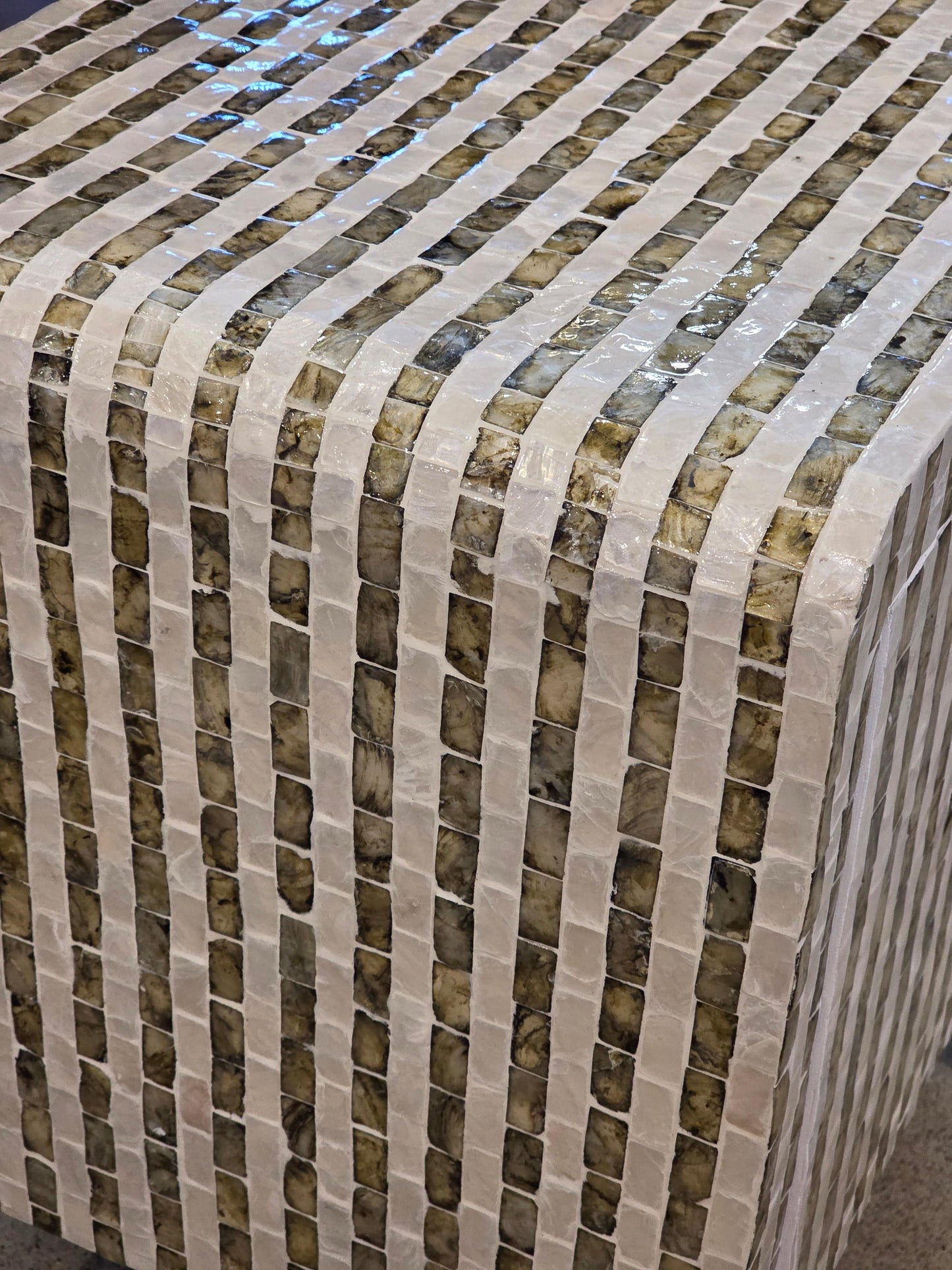 Haven & Space Berry BEDSIDE TABLE Salemo Inlay Bedside