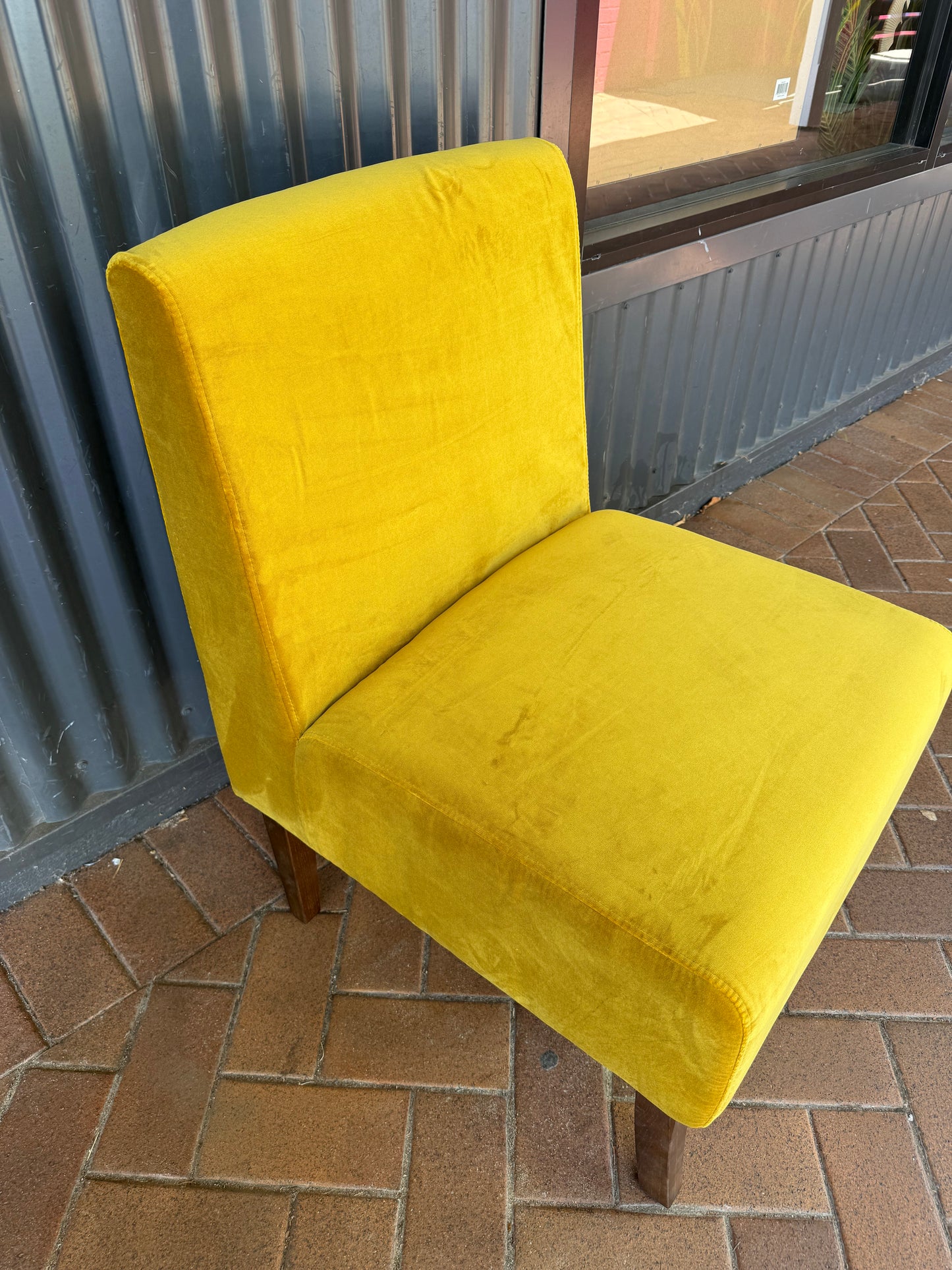 Haven & Space Berry CHAIRS Mustard Nuvia Upholstered Chair