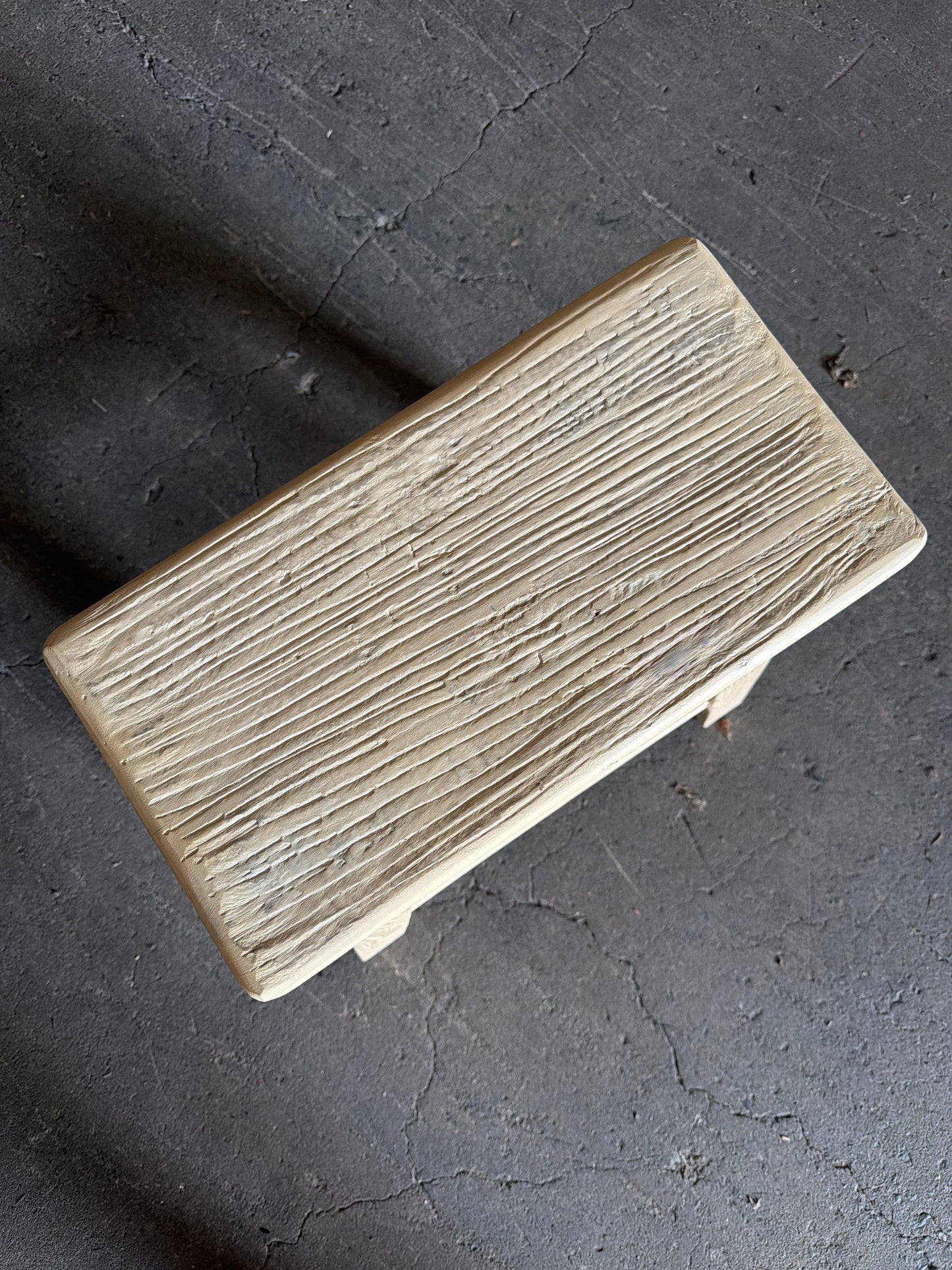 Haven & Space Berry CHINESE AN Natural Rustic Elm Stool