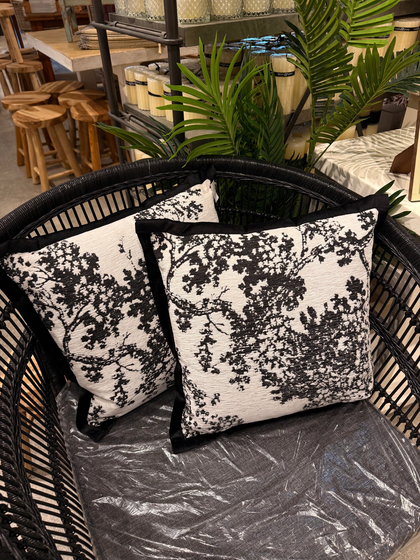 Haven & Space Berry CUSHIONS 45x45CM Kyoto Cushion