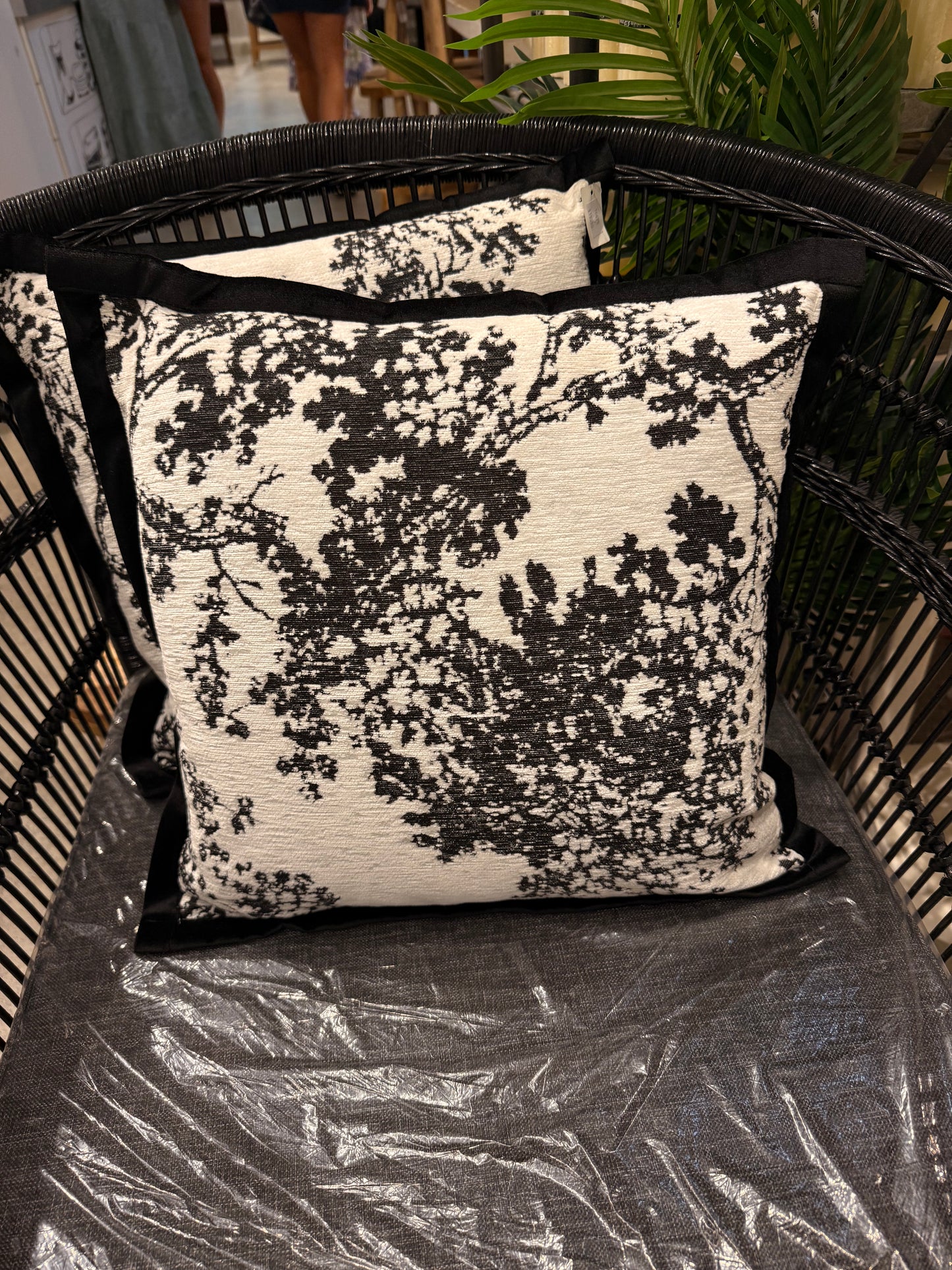 Haven & Space Berry CUSHIONS 45x45CM Kyoto Cushion