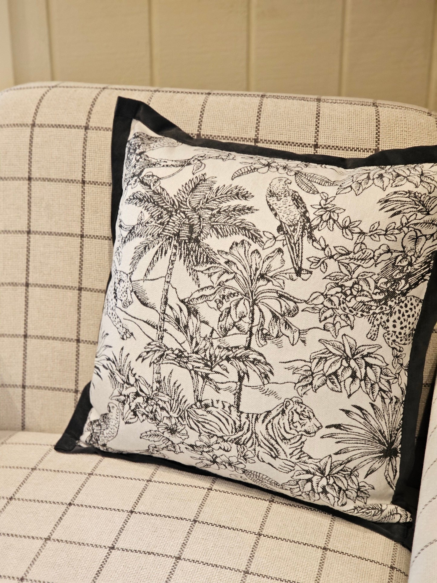 Haven & Space Berry CUSHIONS 45x45CM Tropics Cushion
