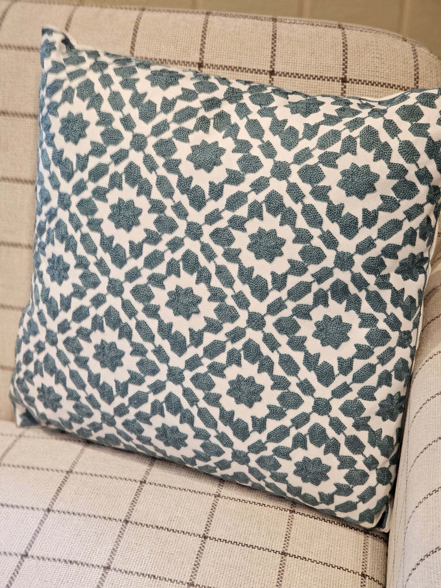 Haven & Space Berry CUSHIONS Daisy Cushion