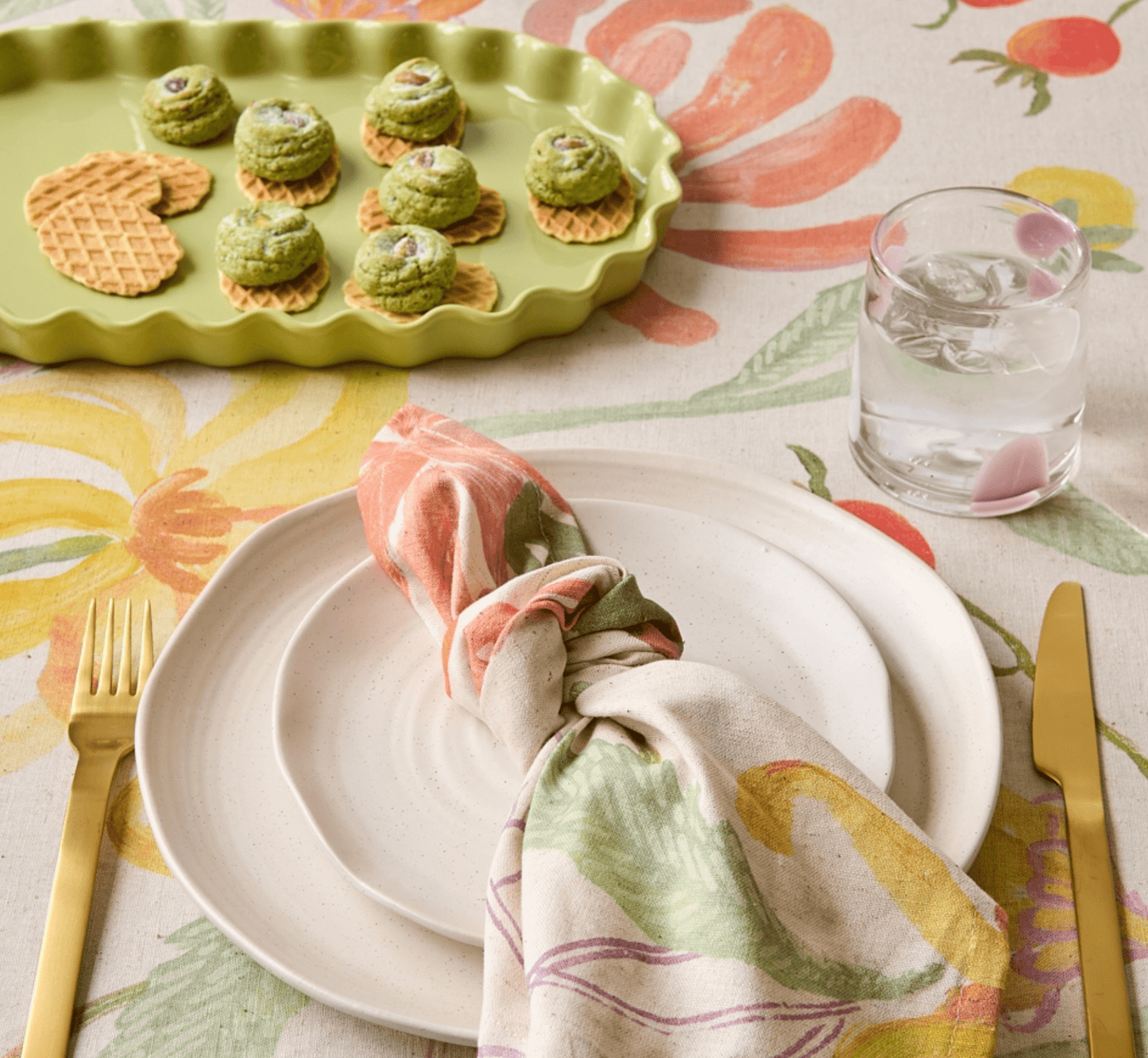 Haven & Space Berry KITCHEN Ginko Ruffle Oval Serving Bowl