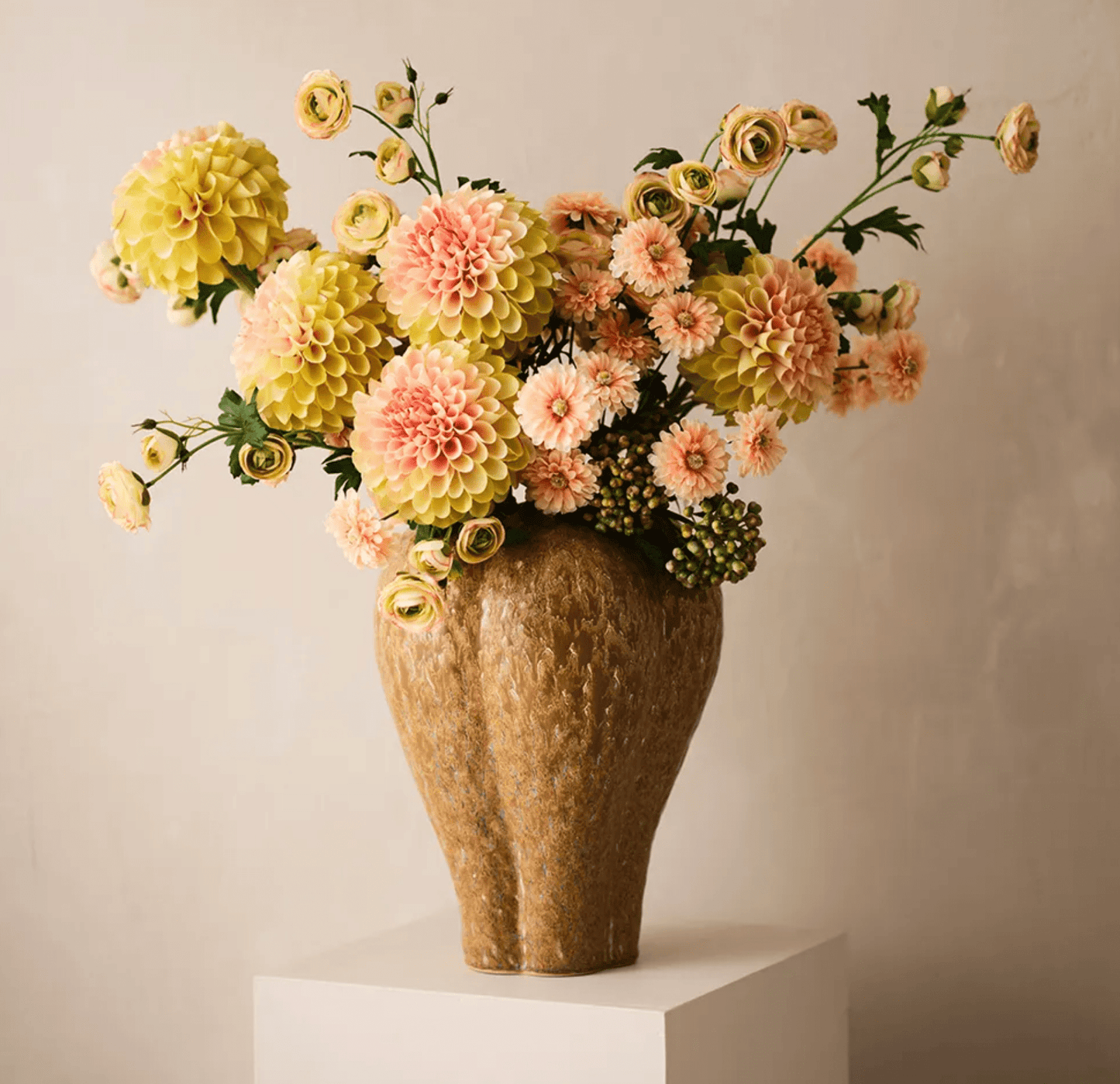 Haven & Space Berry VASES Nagio Vase