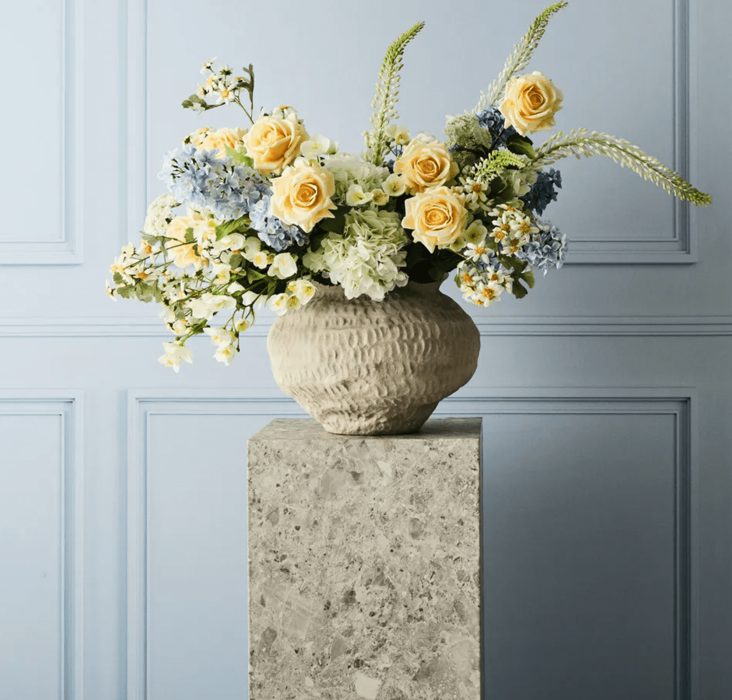 Haven & Space Berry VASES White Pot Lexi