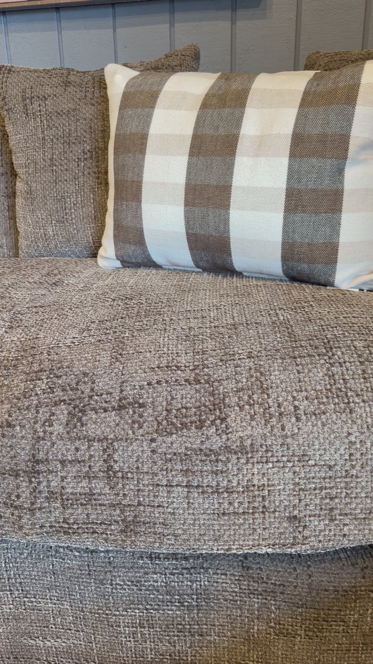 Cove Curved Sofa (102)