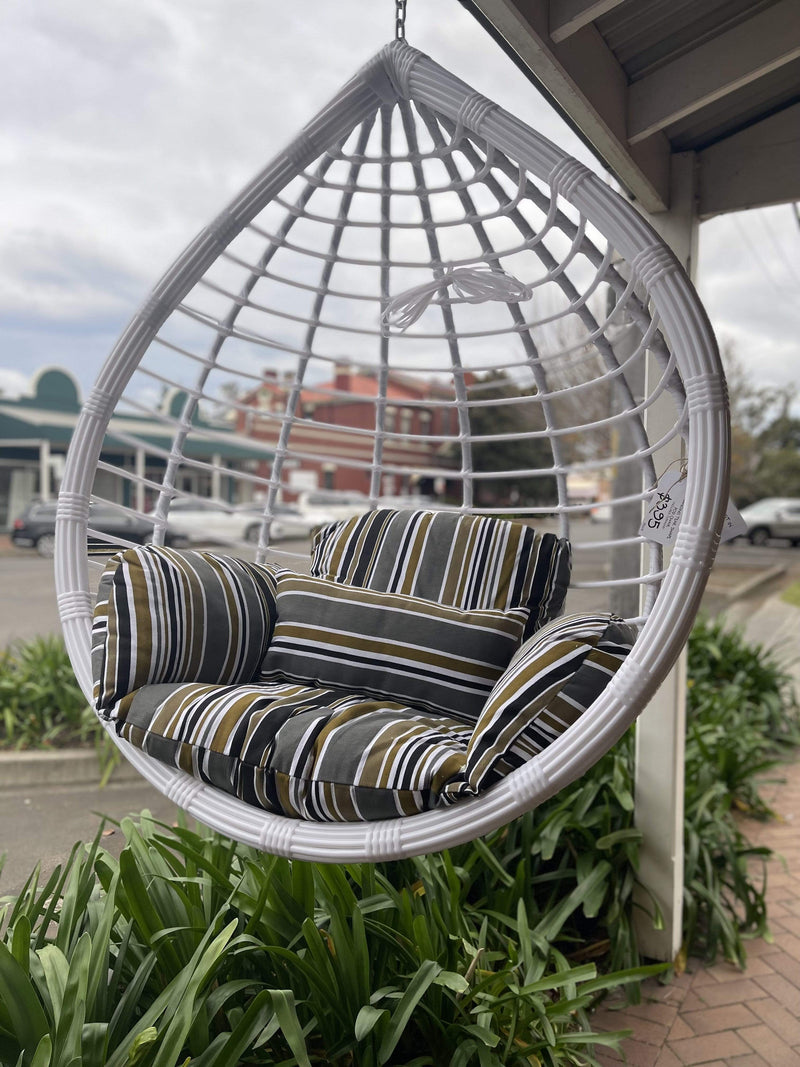 Haven & Space Berry Tulip Hanging Pod Chair